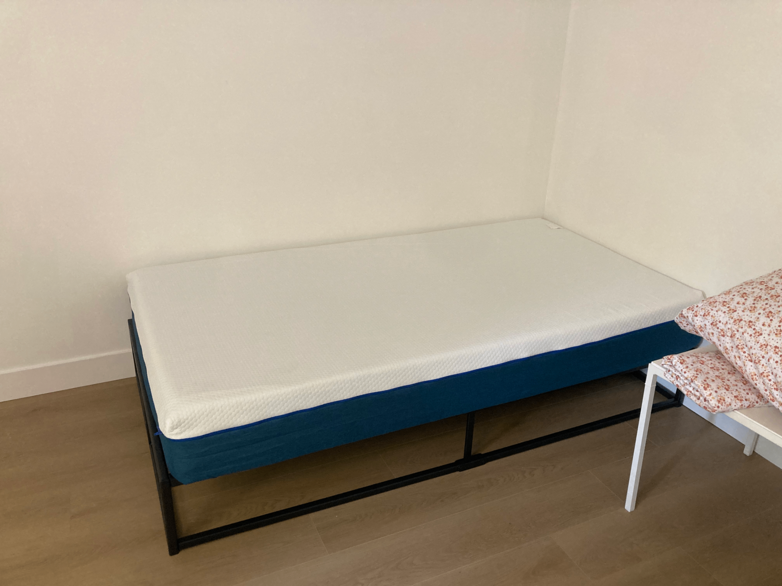 8-inch twin mattress & metal bed frame - AS NEW