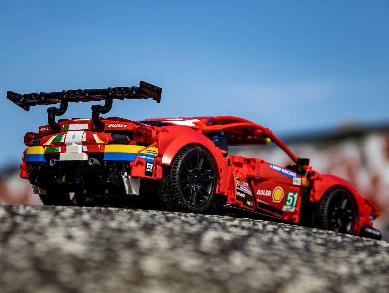 LEGO 42125 Technic Ferrari 488 GTE 'AF Corse #51' NEW SEALED - photo 3