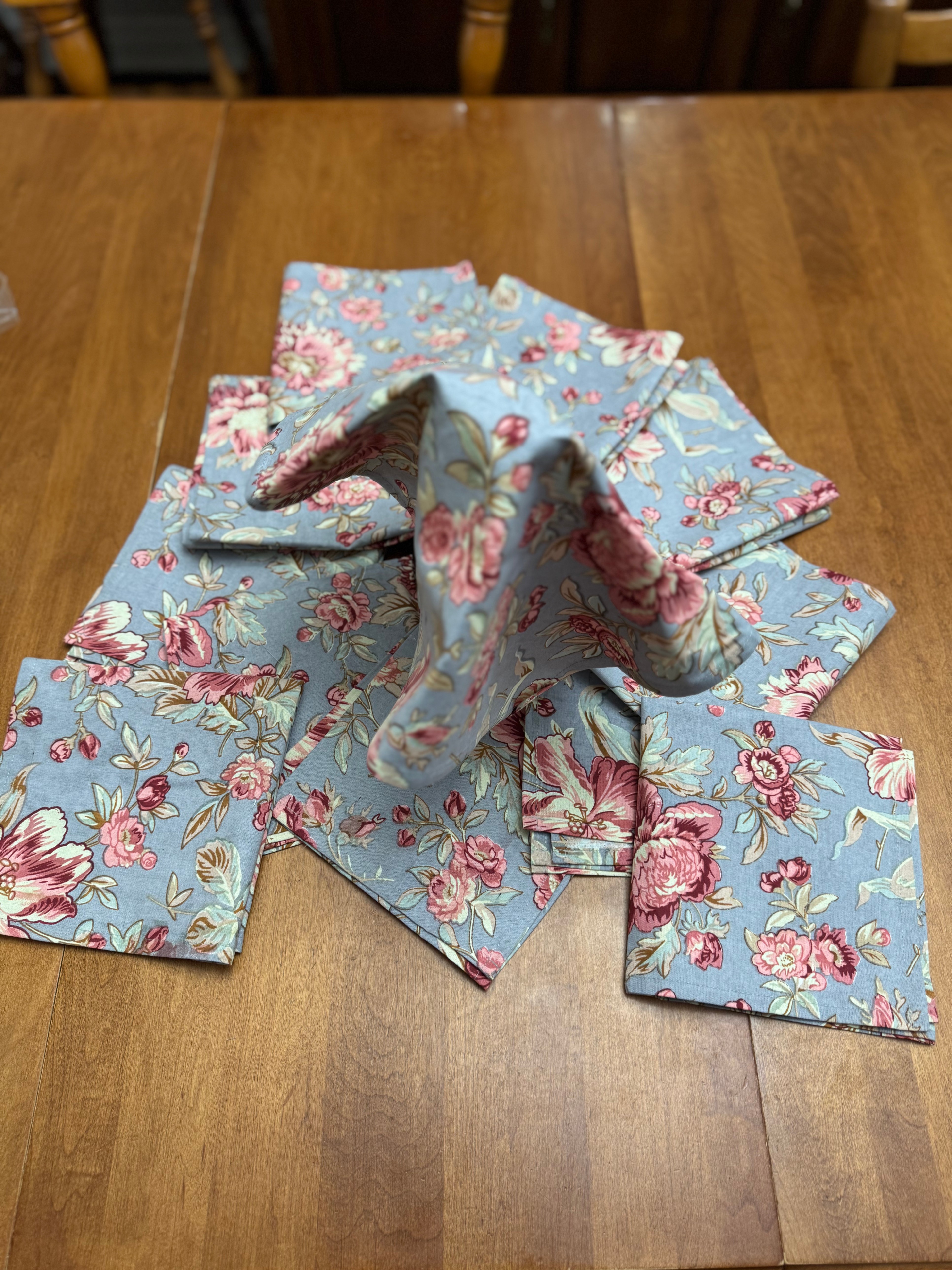 2 Sets • 6 Brand New Cotton Floral Dinner Napkins • Steal Deal!