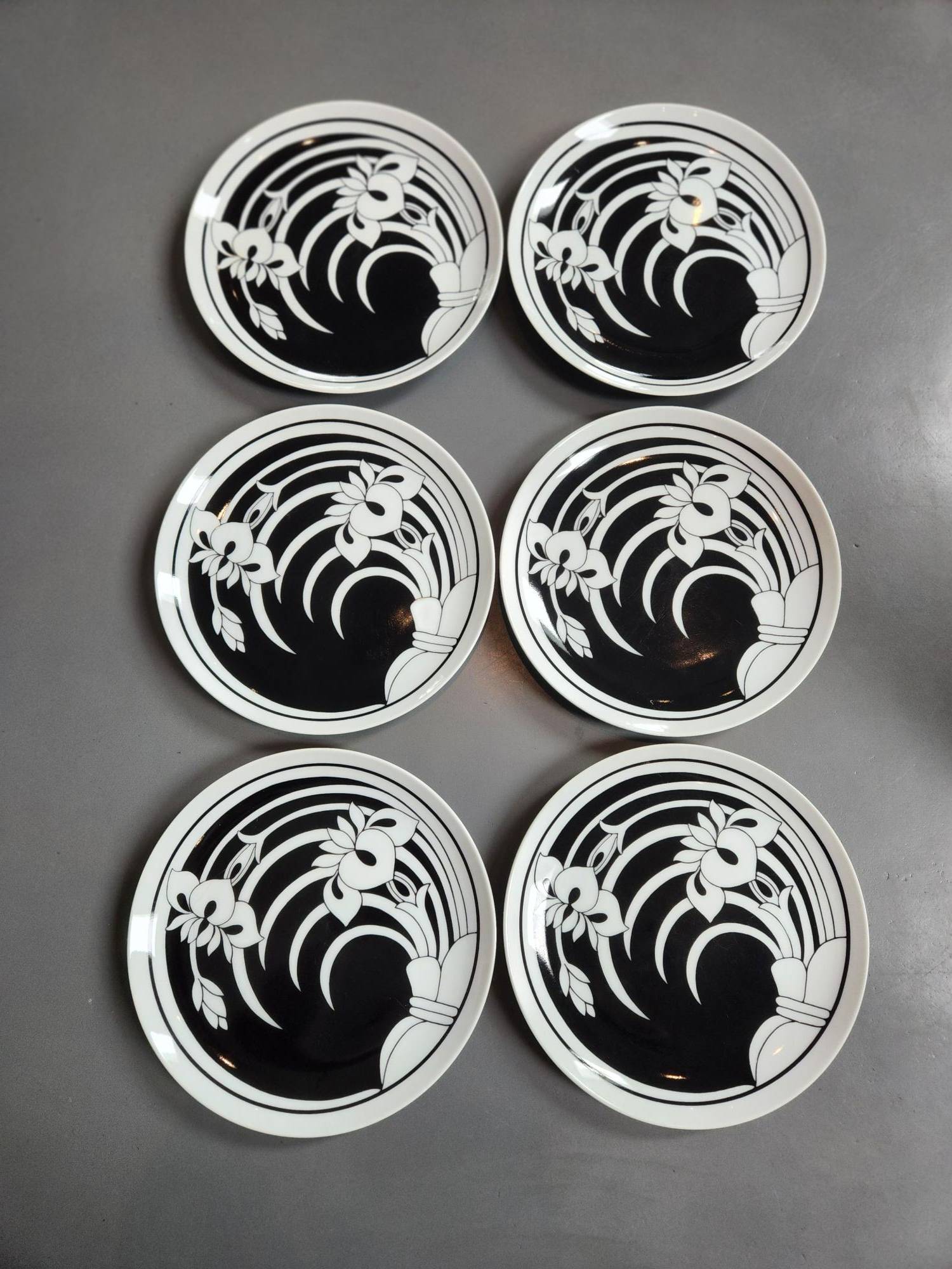 Vintage Neiman Marcus Japan Bold Floral Salad / Dessert Plates