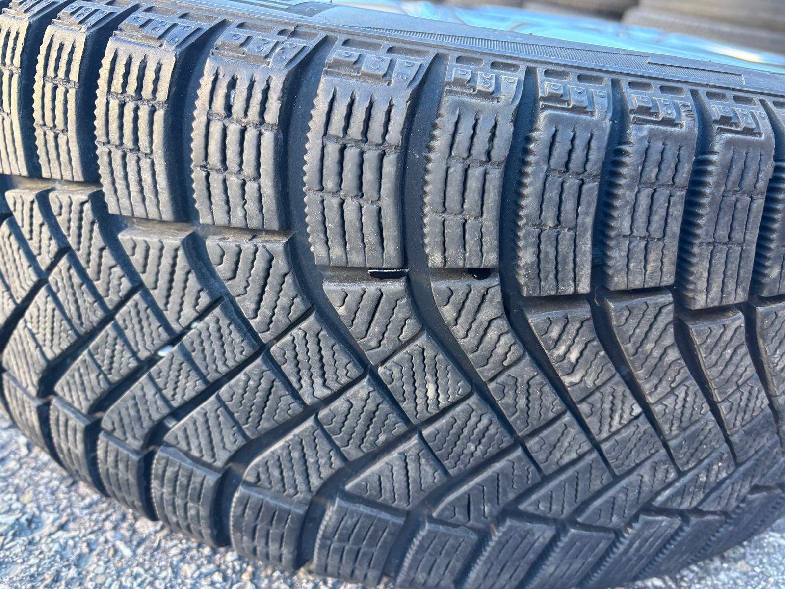 OEM 17”Lexus(5x114)+225/45/R17 Pirelli Snows-Lexus IS/ES/Camry - photo 3