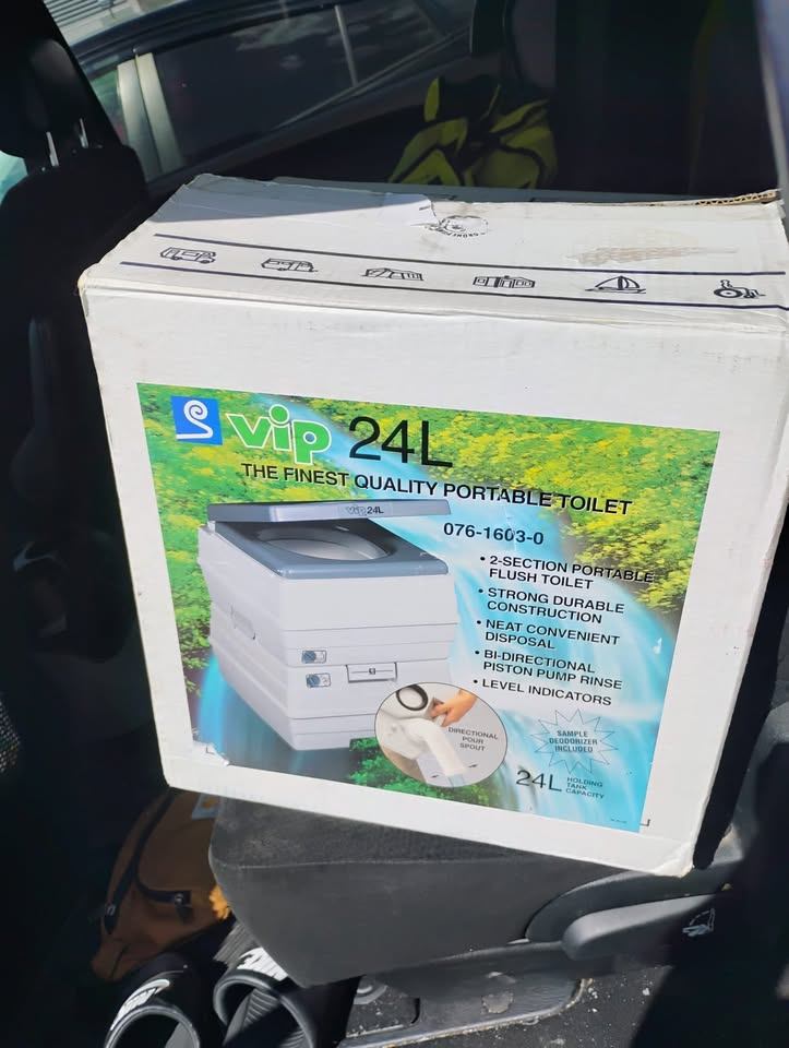 VIP 24 Litre Portable Toilet BNIB  2-section