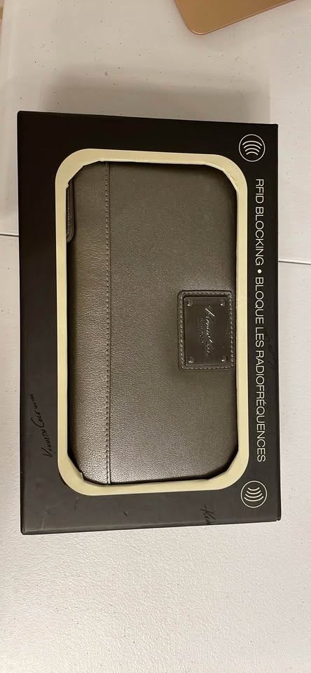 Kenneth Cole RFID Blocking Travel Organizer