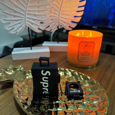 Supreme airpod case for 1/2 gen airpods