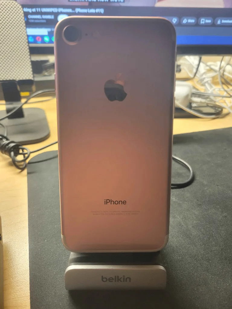 Apple iPhone 7 128GB Rose Gold - photo 2