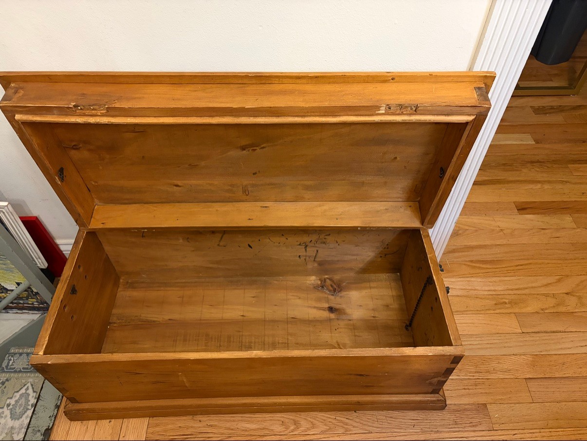 Vintage Wooden Blanket Chest - Dovetail Storage Trunk - photo 4