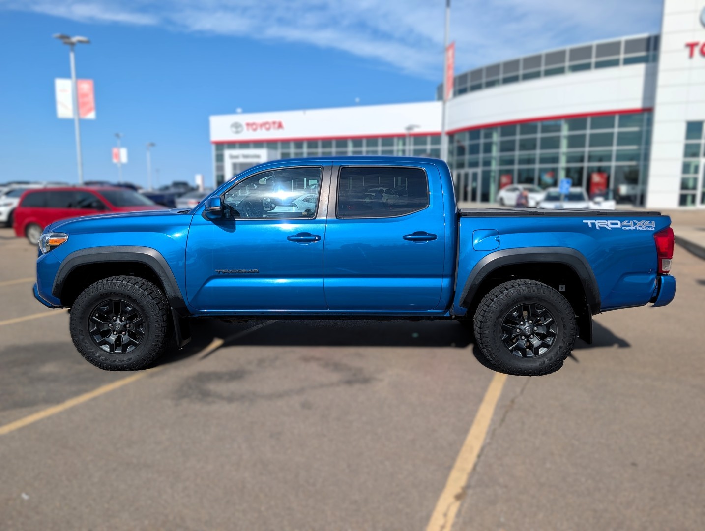 2017 Toyota Tacoma - photo 2
