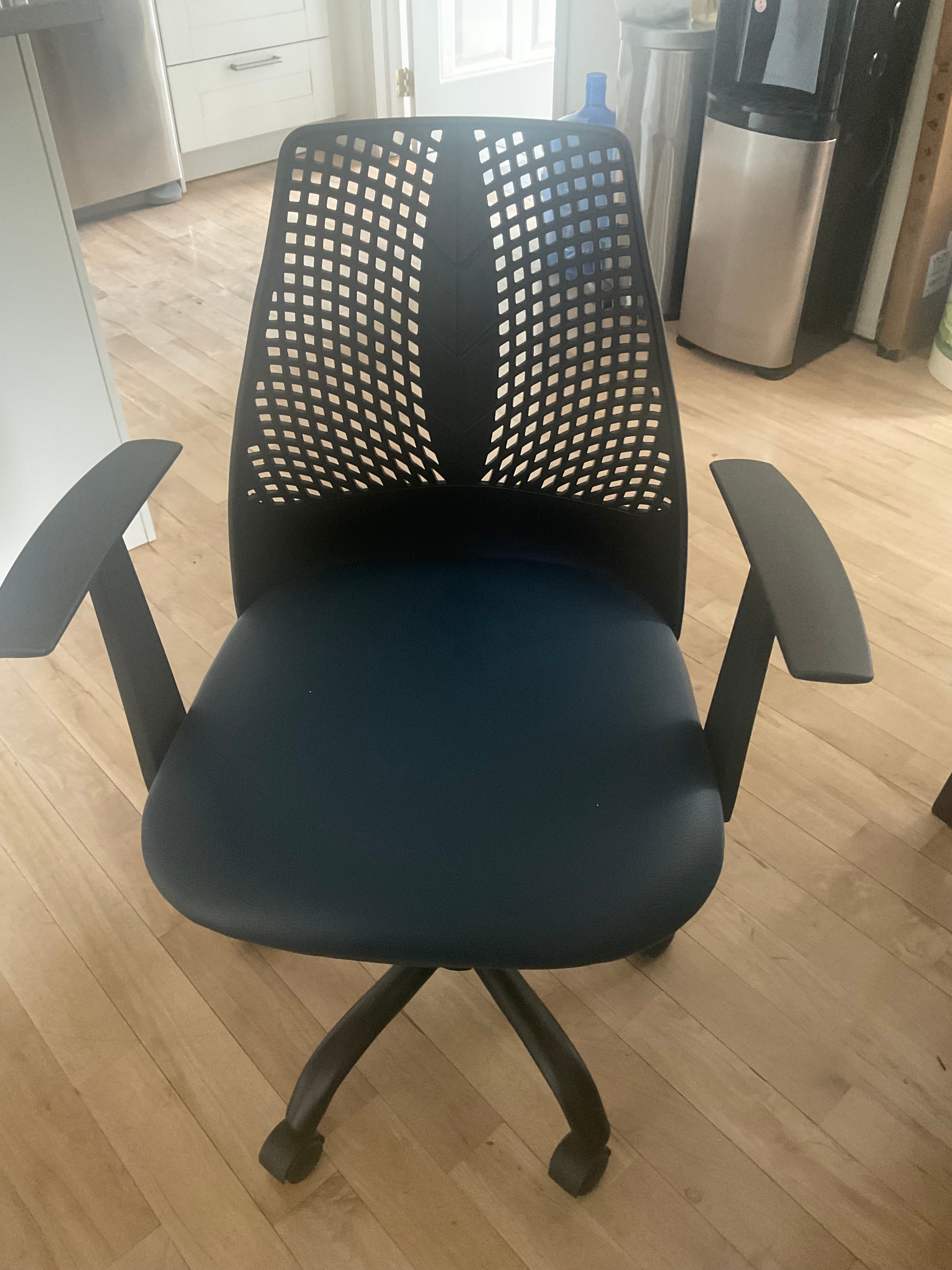 FEZIBO Office Chair, Middle Back Ergonomic Desk Chair - photo 2