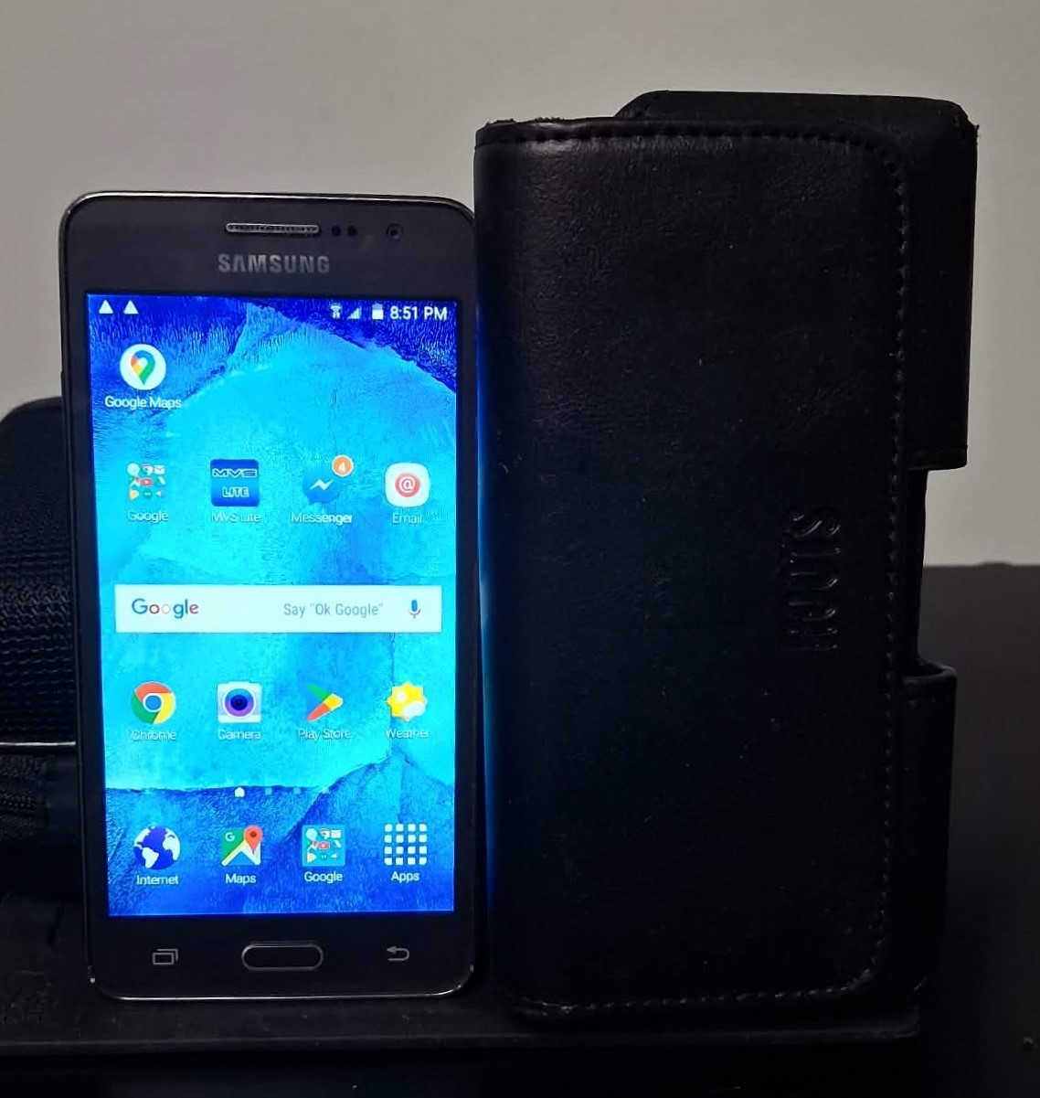 Samsung Galaxy Grand Prime 8GB Unlocked Excellent + Roots Case
