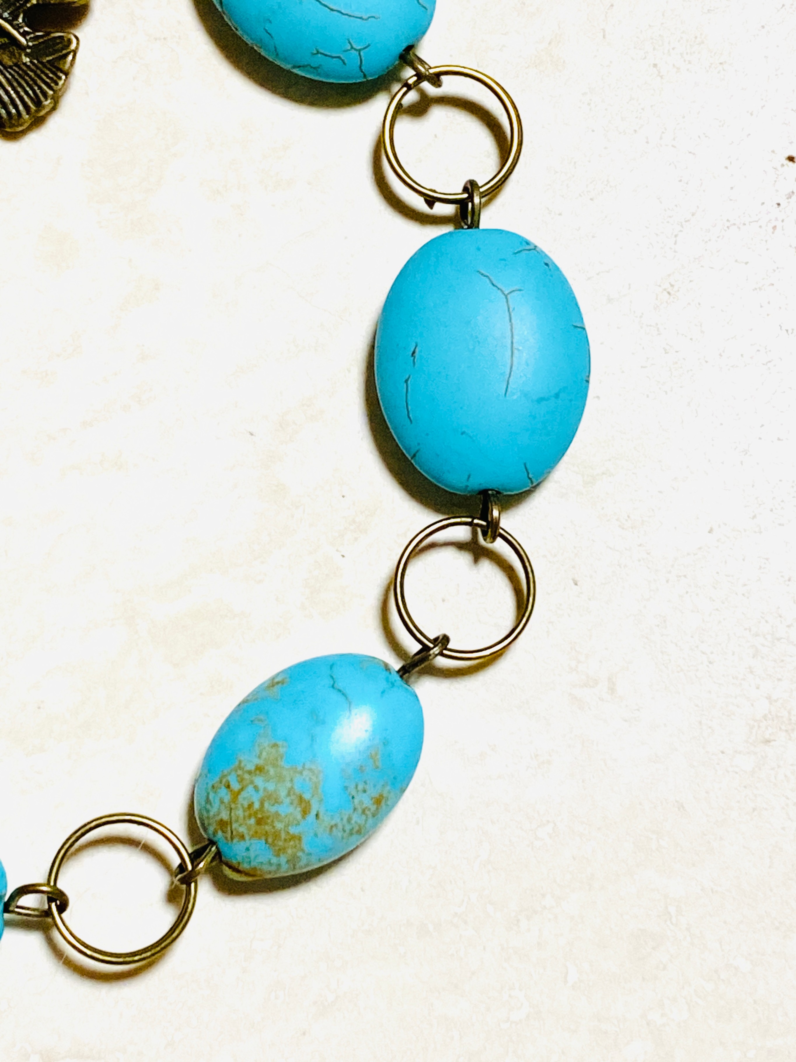 Blue Dyed Howlite Bracelet & Bronze Grape Leaf Toggle - photo 3