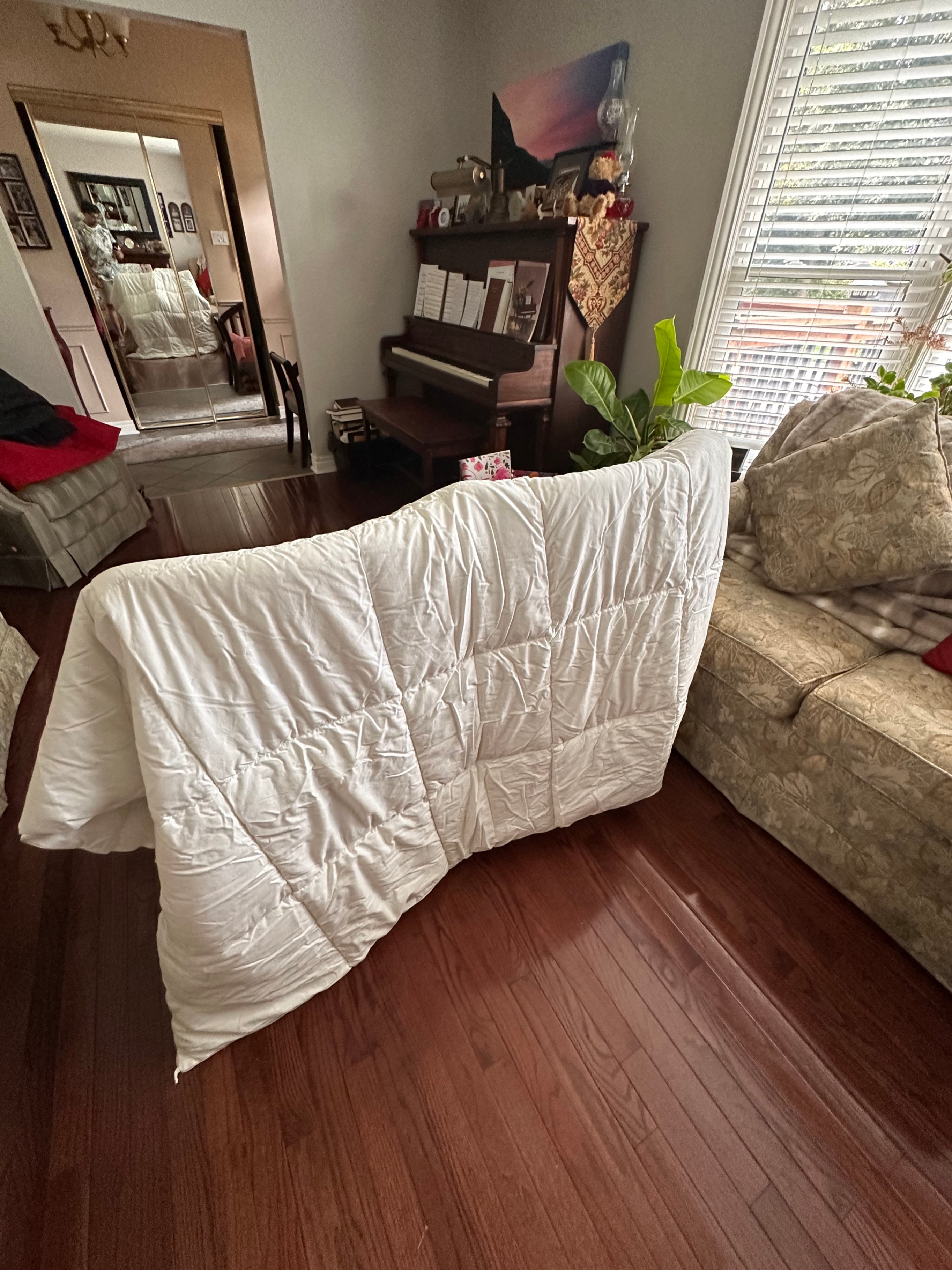New & Unused • Twin Duvet • Down Fibre • Moving Away Sale - photo 3