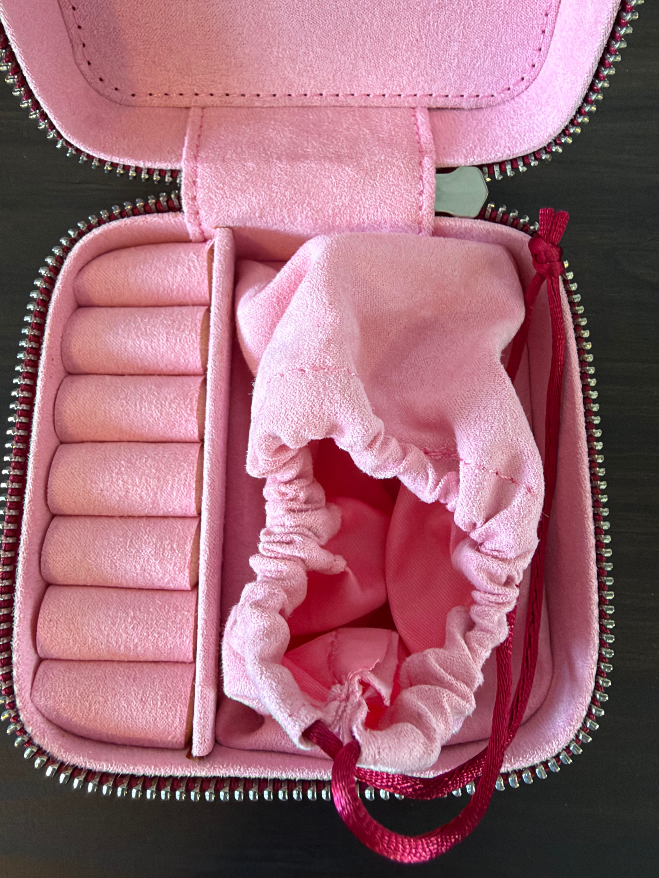Swarovski red velvet travel jewelry box - photo 5