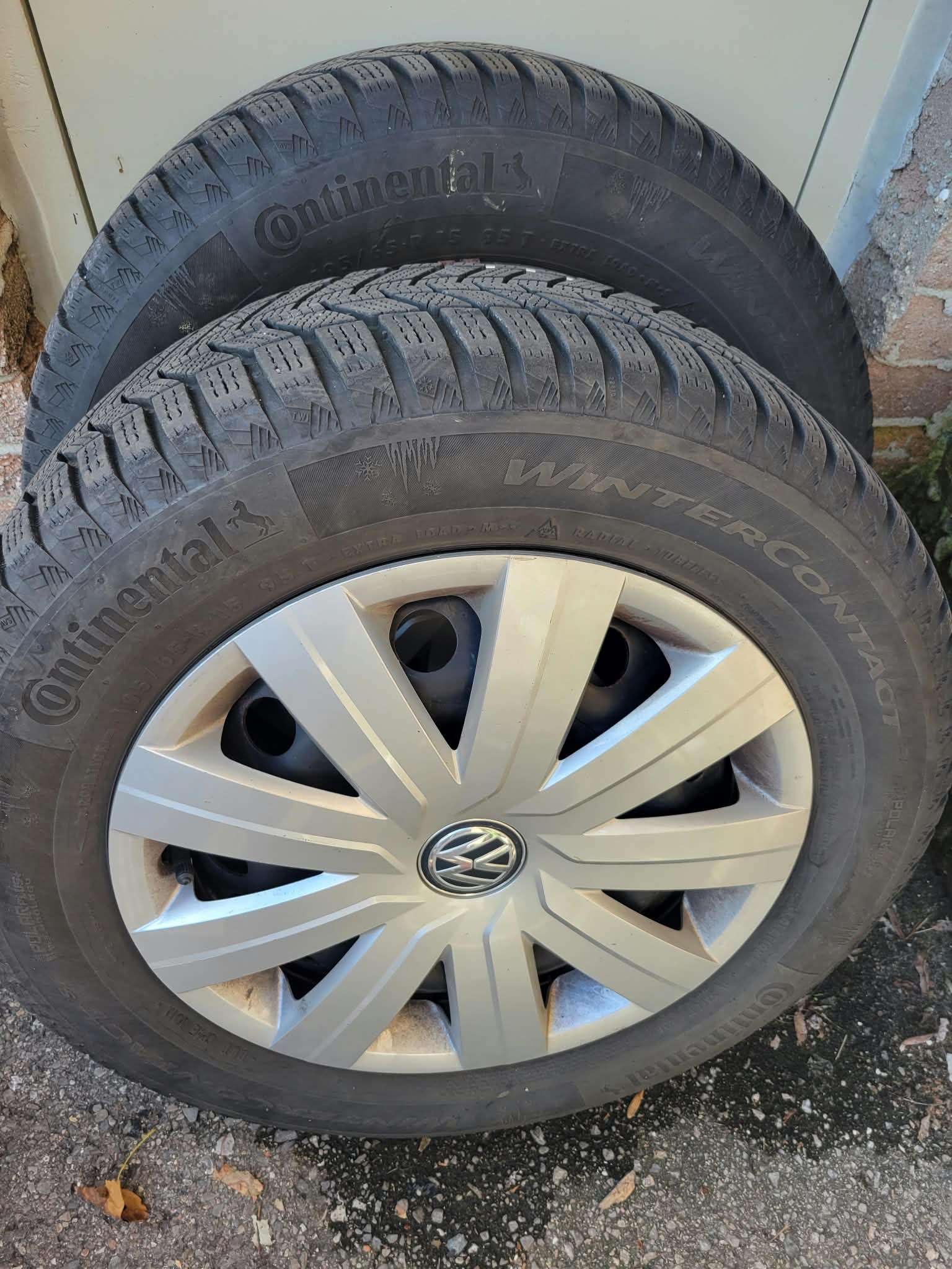 Continental Winter Tires (Set of 4) with VW Hubcaps - photo 3