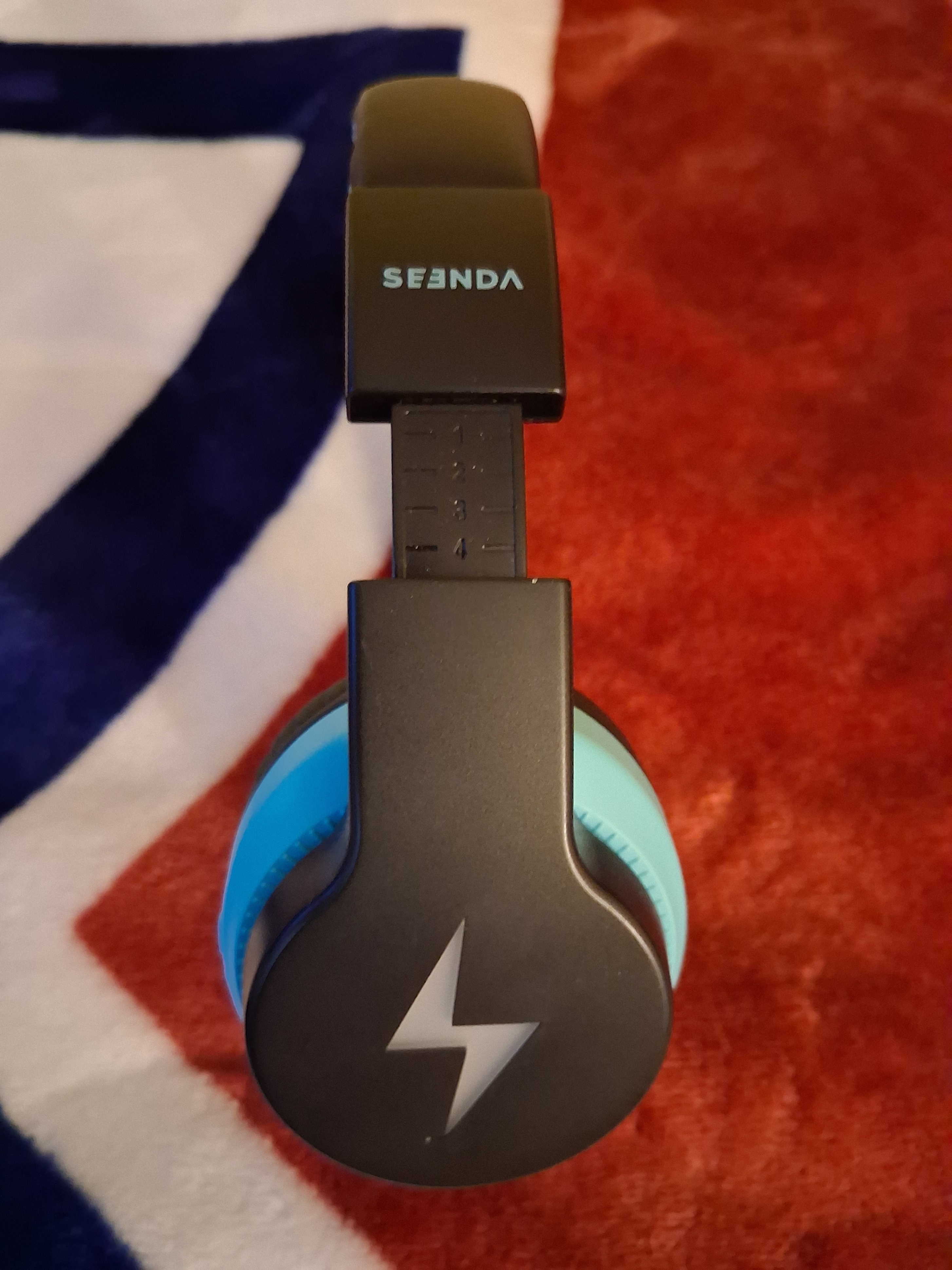 BLUE TOOTH WIRELESS HEADPHONES - photo 2