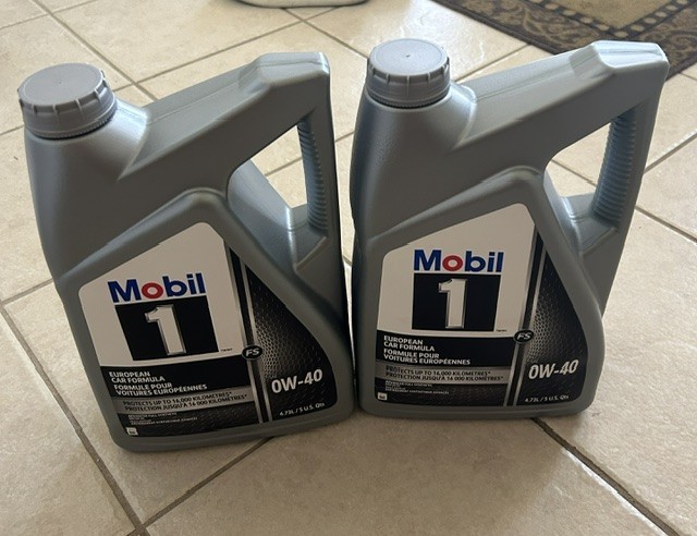 0W-40 Mobil engine oil