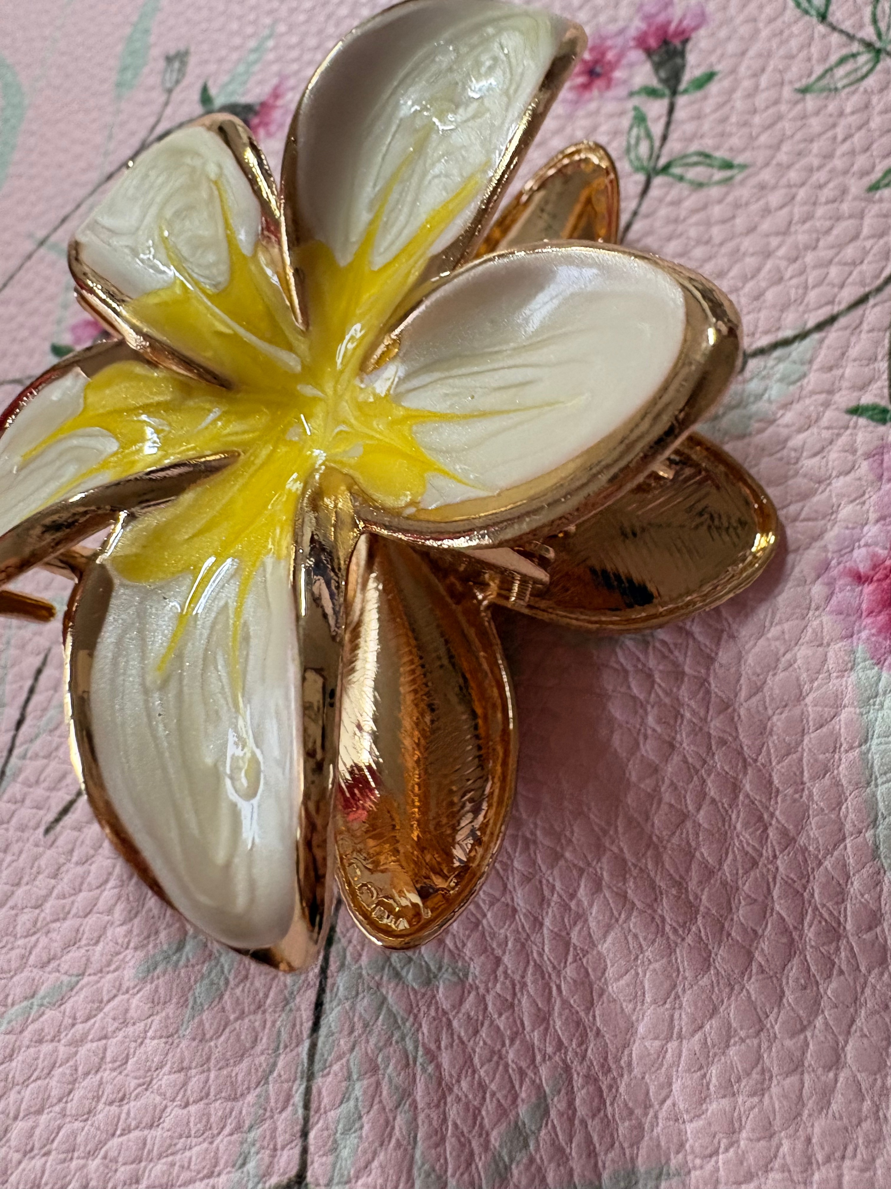 White & Yellow Plumeria Flower Hair Clip – Gold-Tone Trim - photo 2