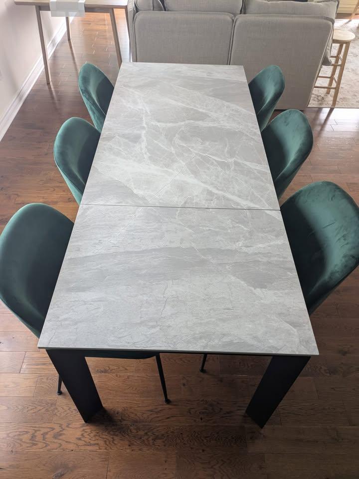 Extendable Dining Table from Structube - photo 4