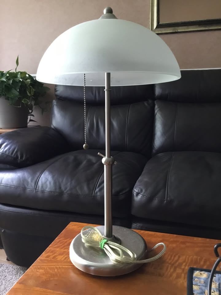 chrome table lamp with pull chain