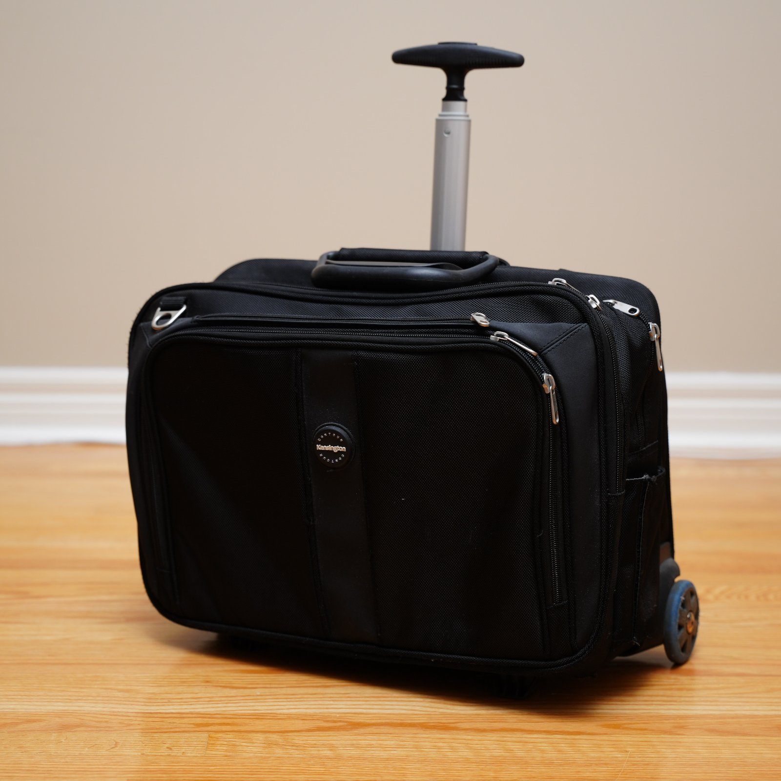Kensington Contour Roller TWO Laptop Bags –Lifetime Warranty - photo 4