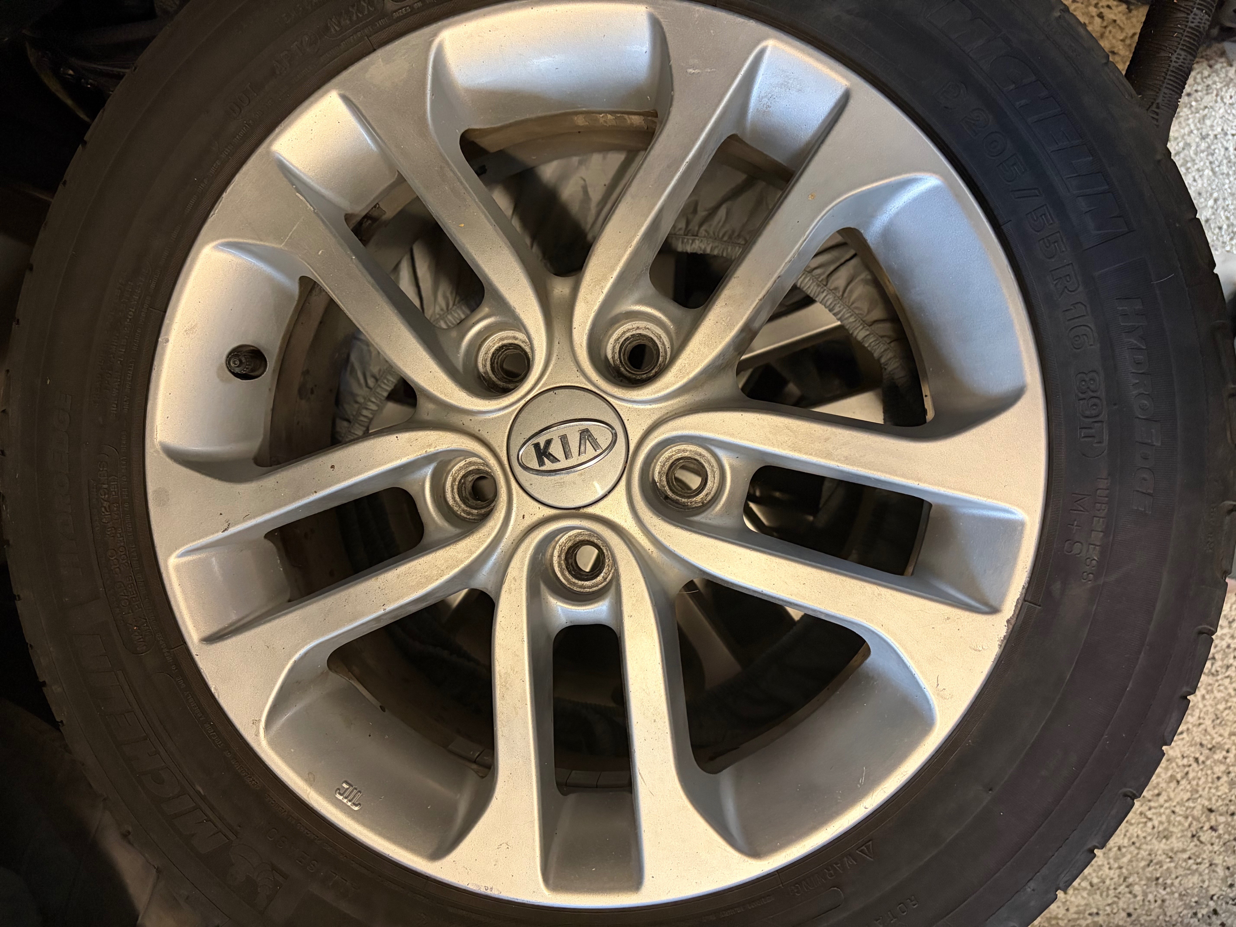 Set of 4 Michelin Tires and Kia Rims