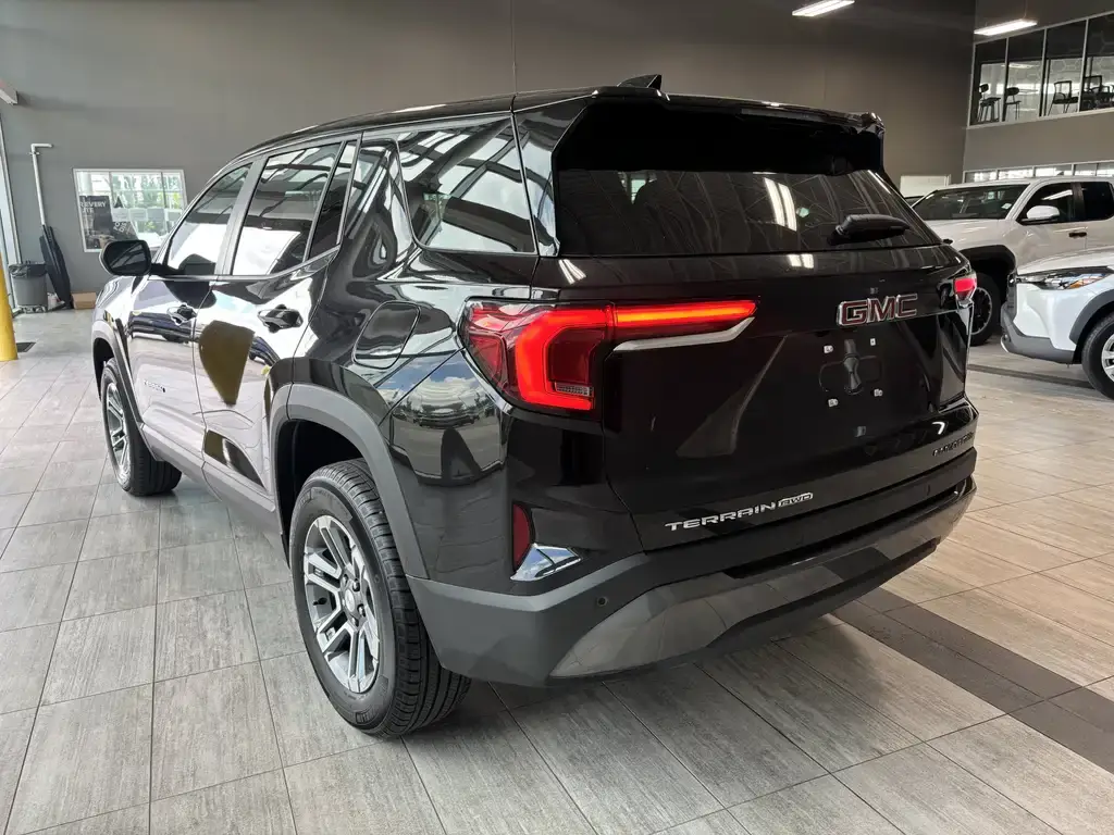 2026 GMC Terrain - photo 3