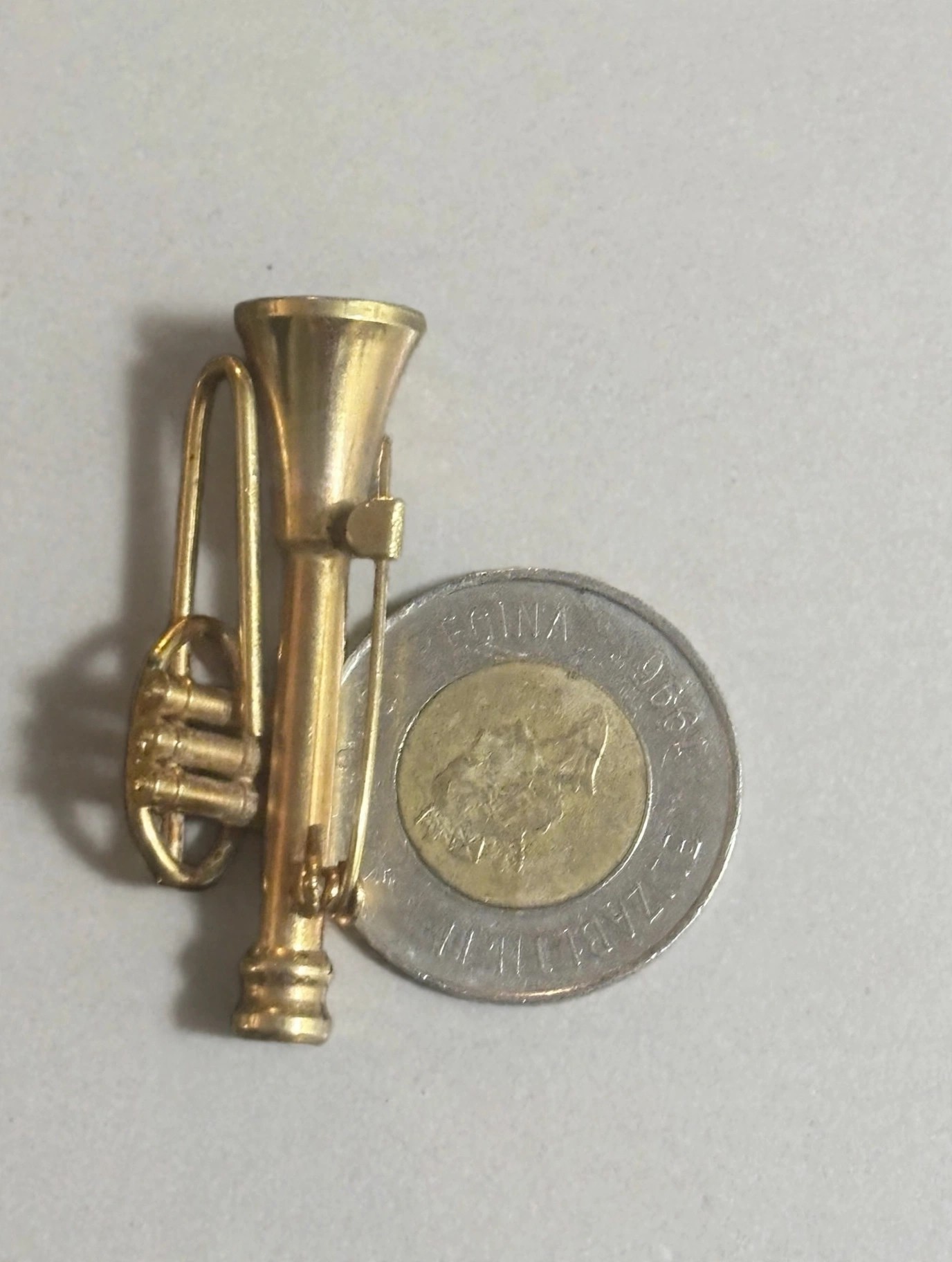 Miniature Brass Trumpet Brooch Pin Gold Tone Instrument Lapel - photo 4
