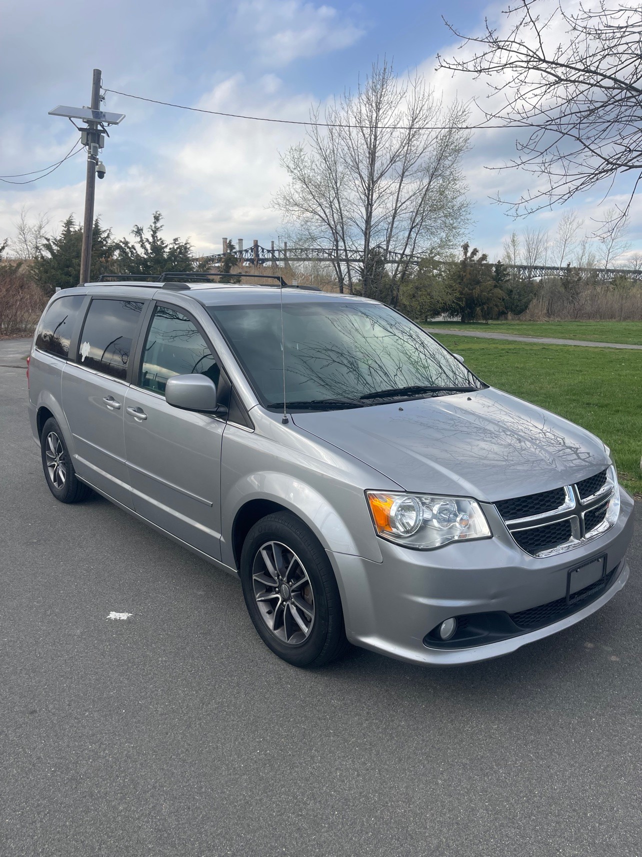 2017 Dodge Grand Caravan SXT - photo 3