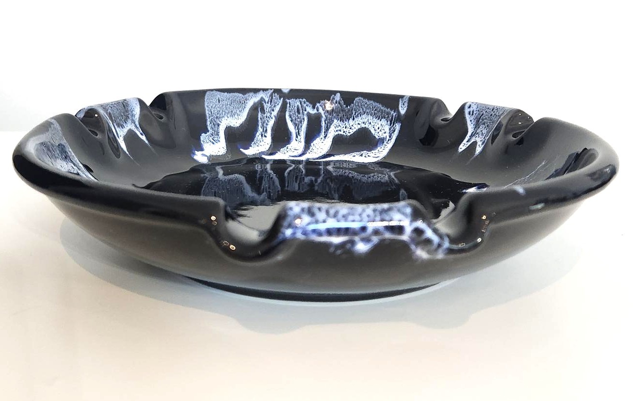 Vintage Blue Mountain Pottery Ashtray - Cobalt & White Glaze - photo 3