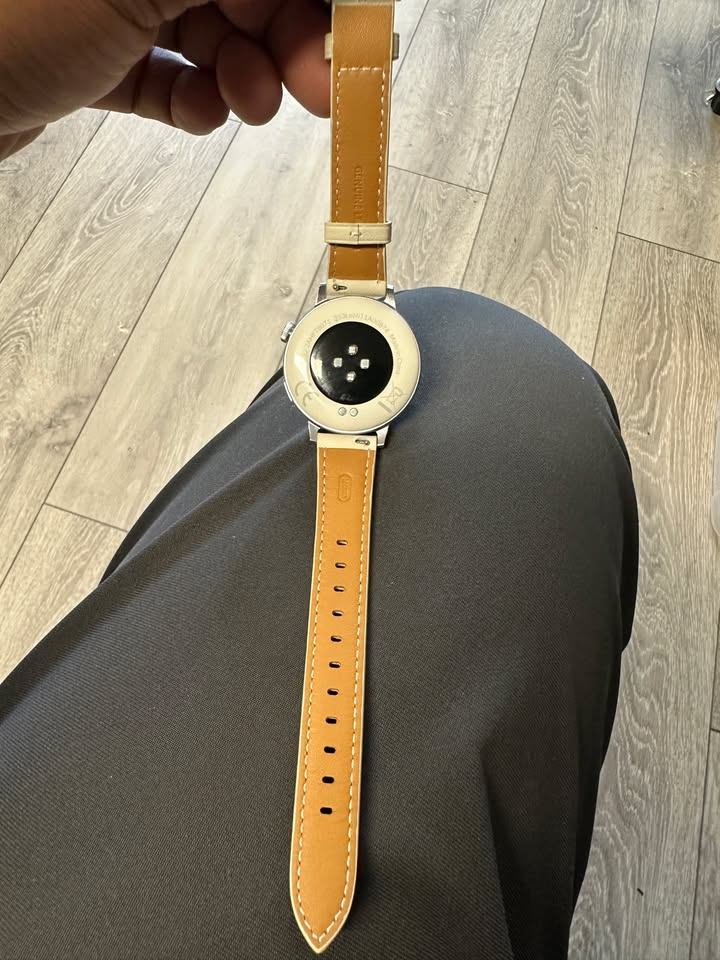 FANY Luna Women's Smartwatch – Beige Leather Strap, Gift Box - photo 2
