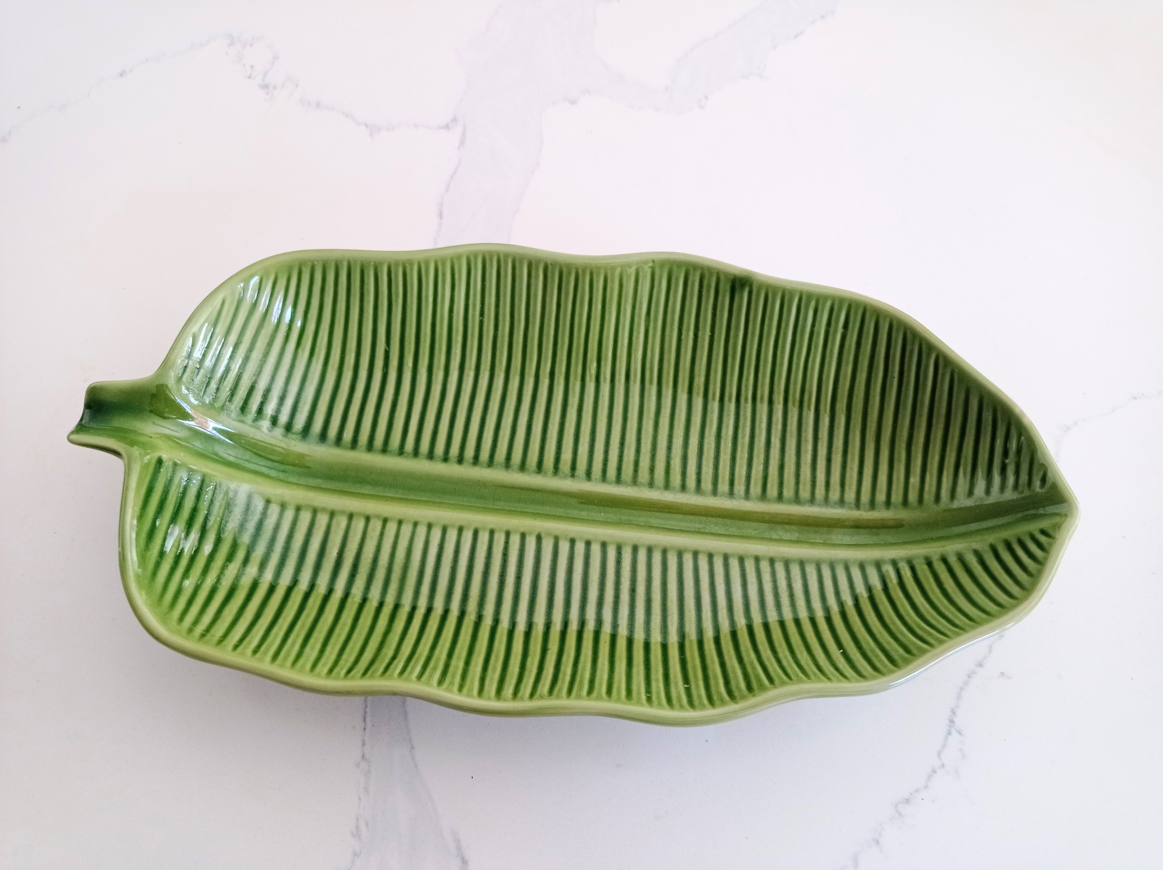 Green Banana Leaf Ceramic Tray / Serving Platter / Catchall Dish - photo 3