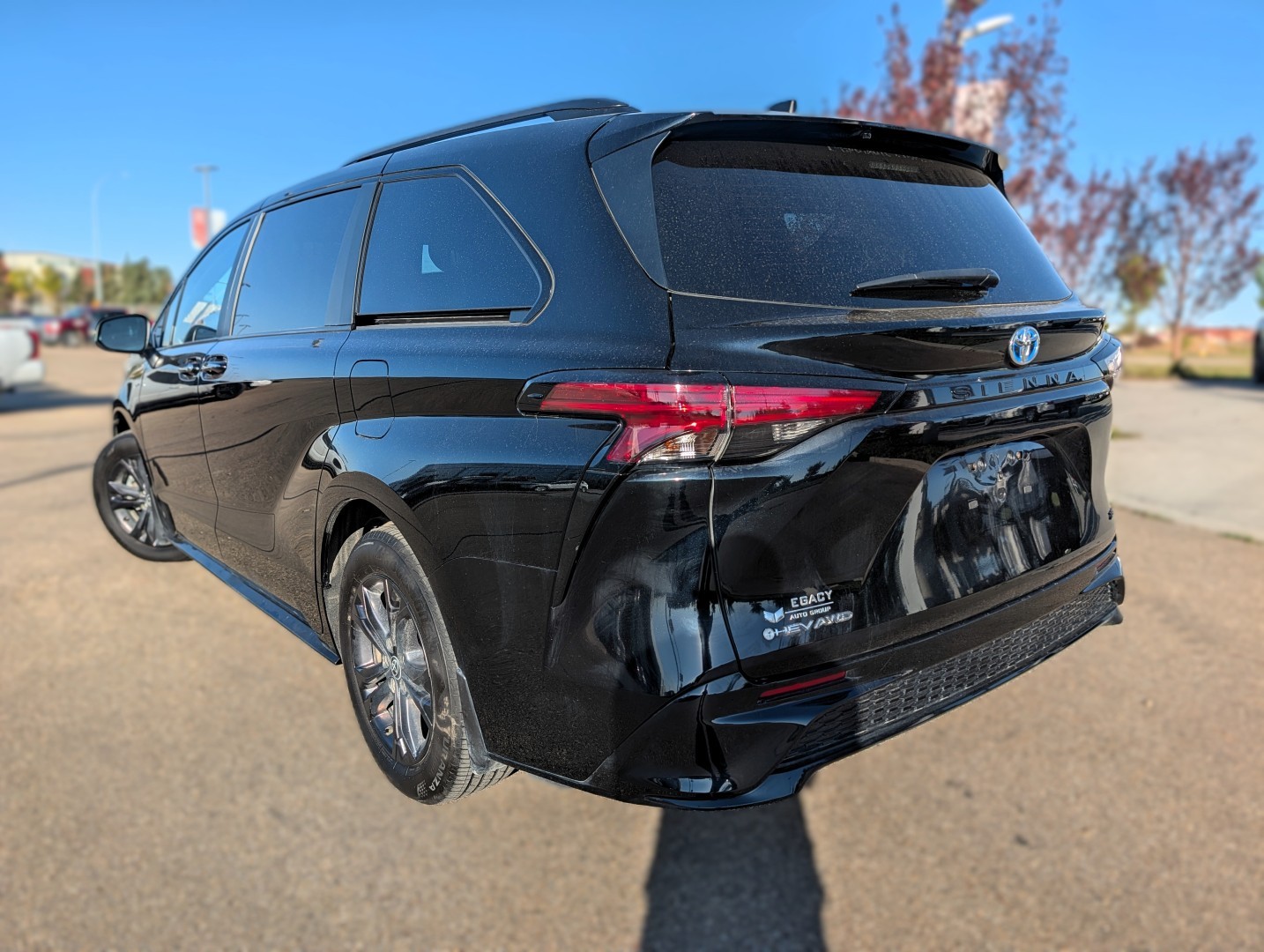 2025 Toyota Sienna - photo 4