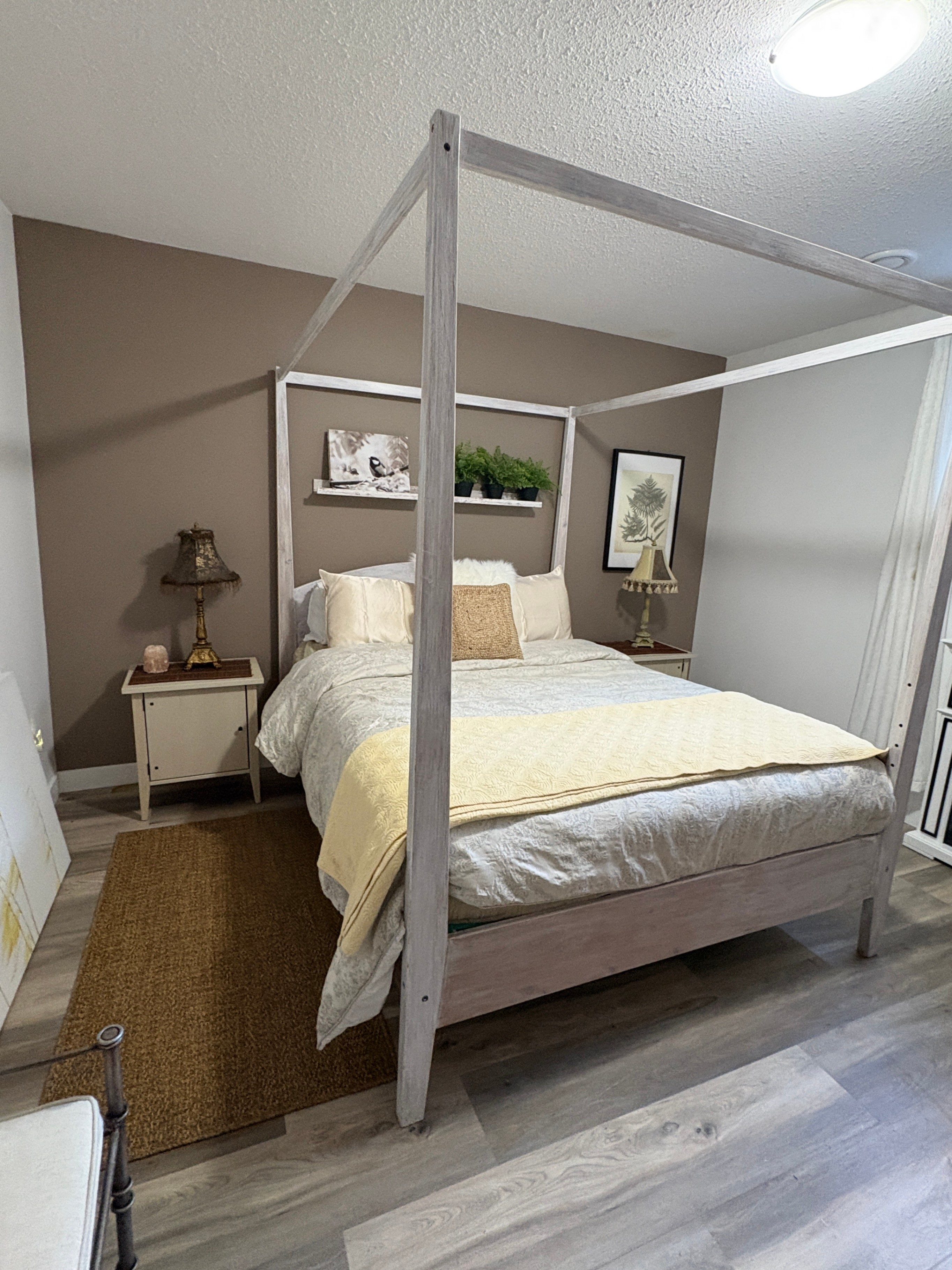 Queen Canopy Bed with Mattress & Boxspring - photo 3