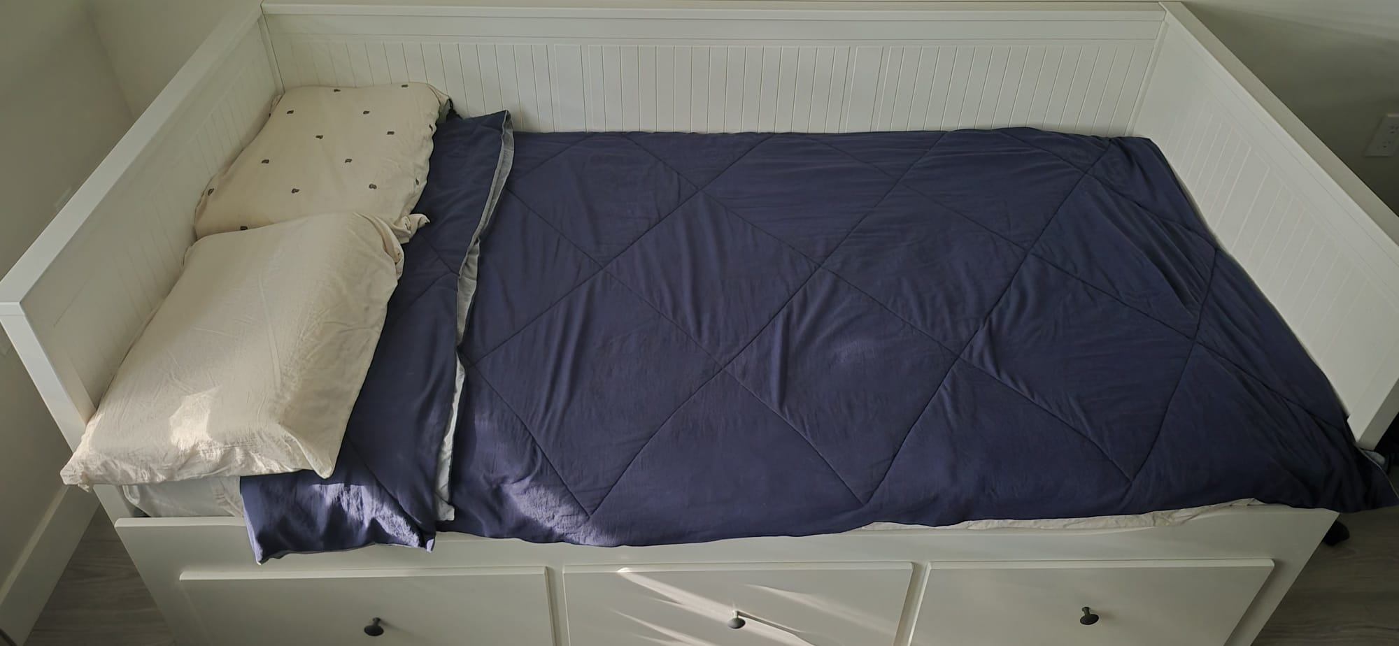 IKEA Hemnes Bed - Single/Double Size - photo 3