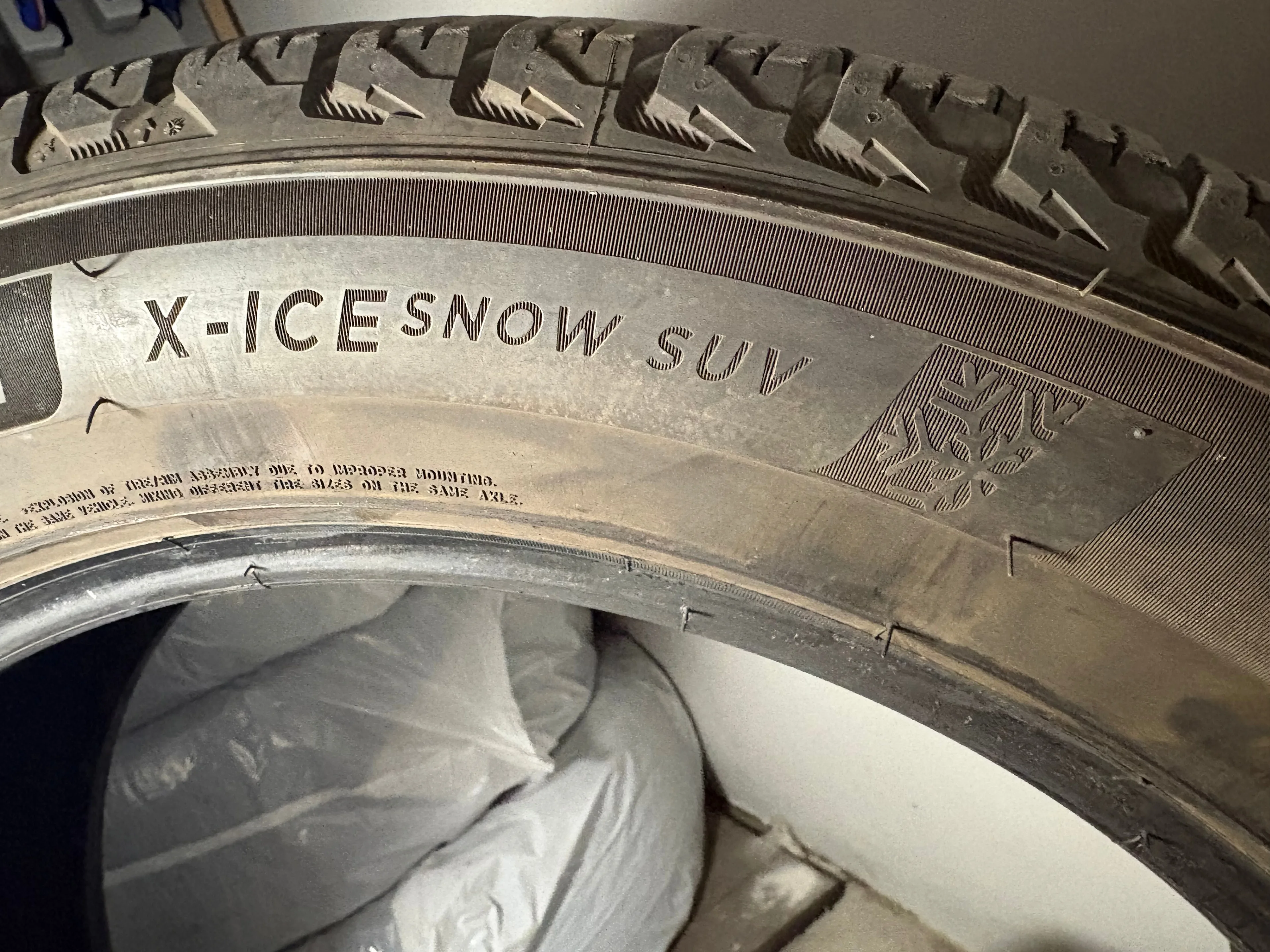 Set of 4 Michelin X-Ice Snow SUV Winter Tires – 235/55R20 105HXL - photo 5
