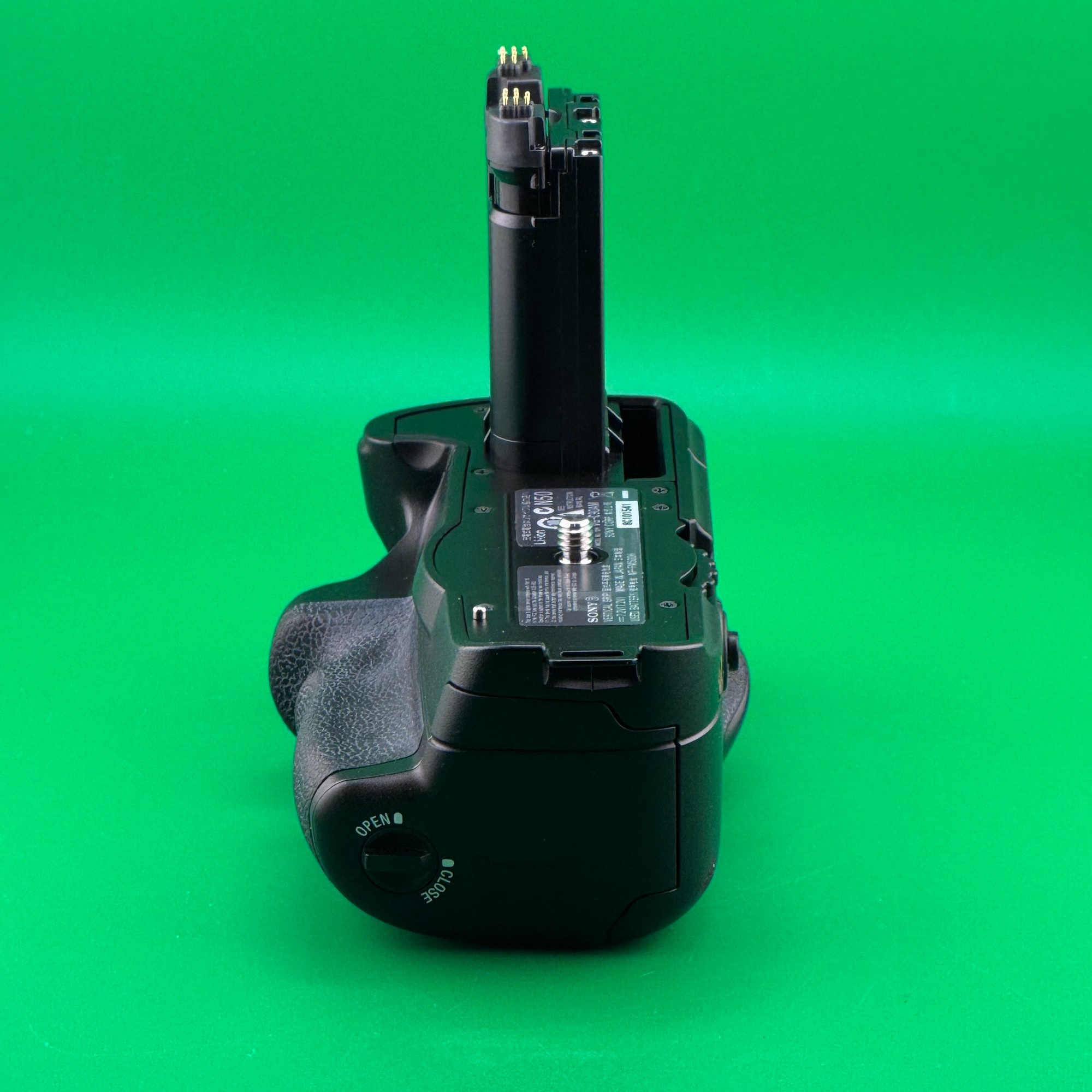 Sony VG-C90AM - Battery Grip - 50 - Excellent - photo 3