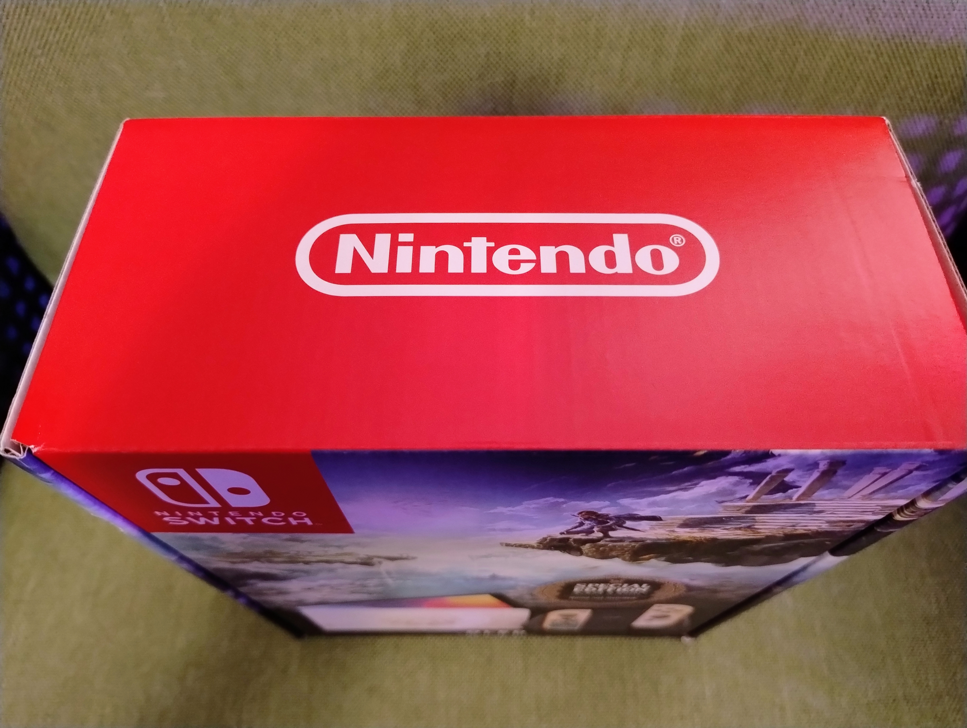 Switch OLED Zelda Edition Bundle + TV $590! - photo 4