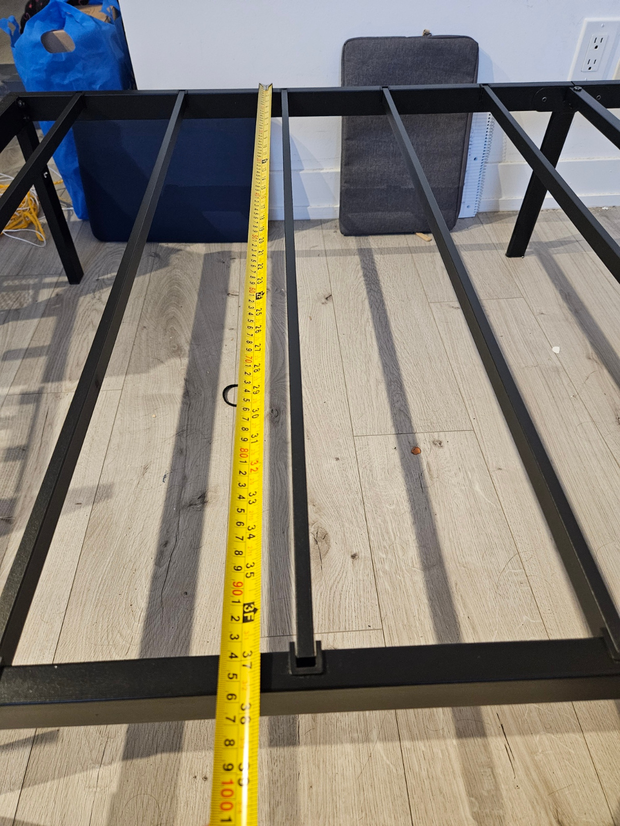 Metal twin bed frame - photo 4
