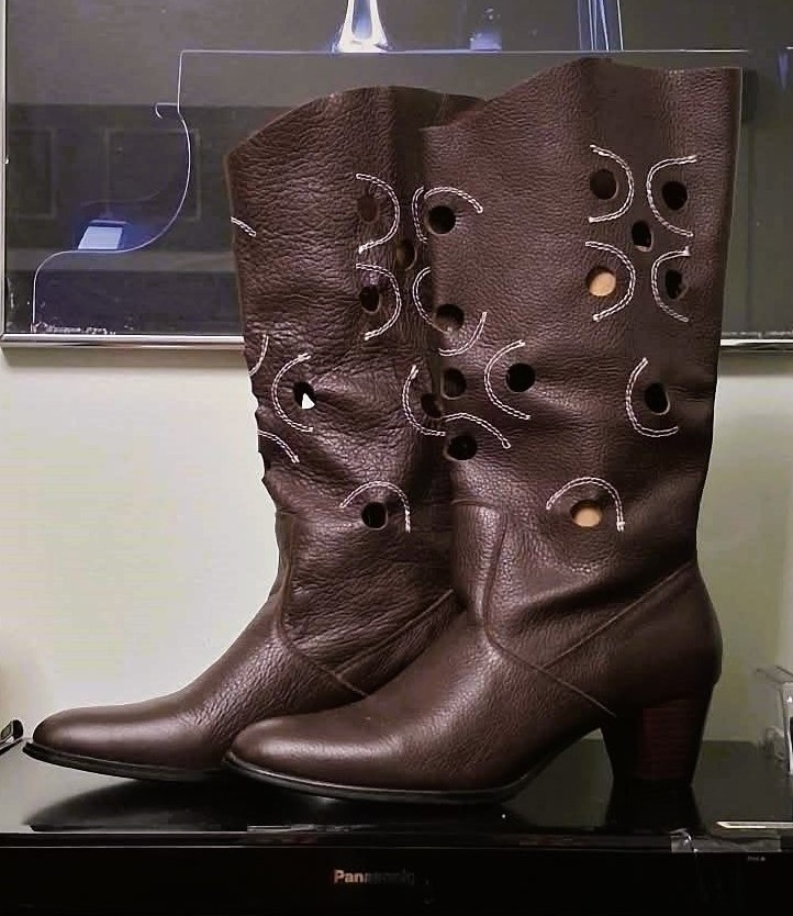 Genuine Leather Woman's Knee-high Brown Boots Made in Japan - photo 5