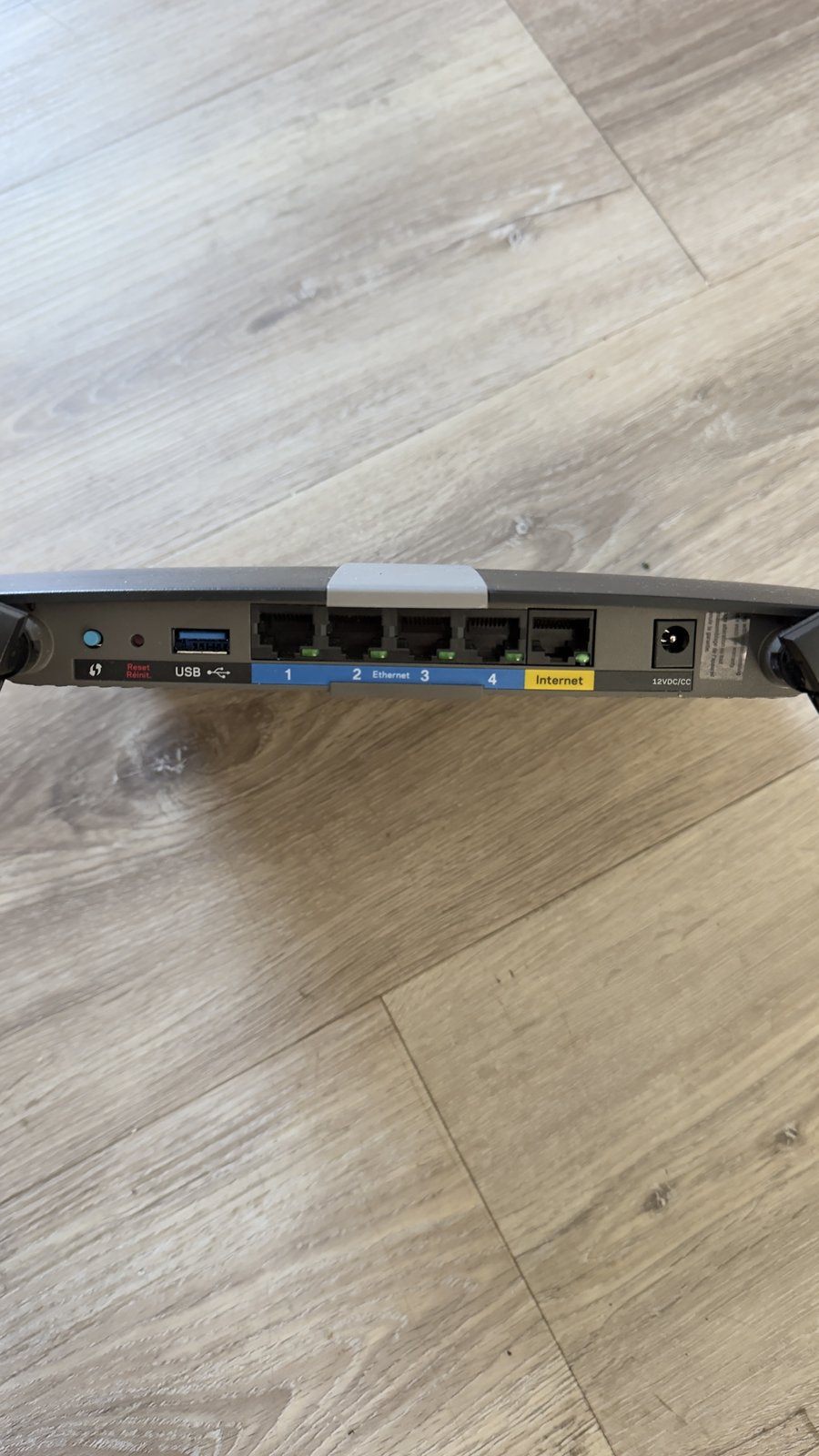 Linksys EA6350 Wi-Fi Router – 4 Ethernet Ports, USB (No Adapter) - photo 3