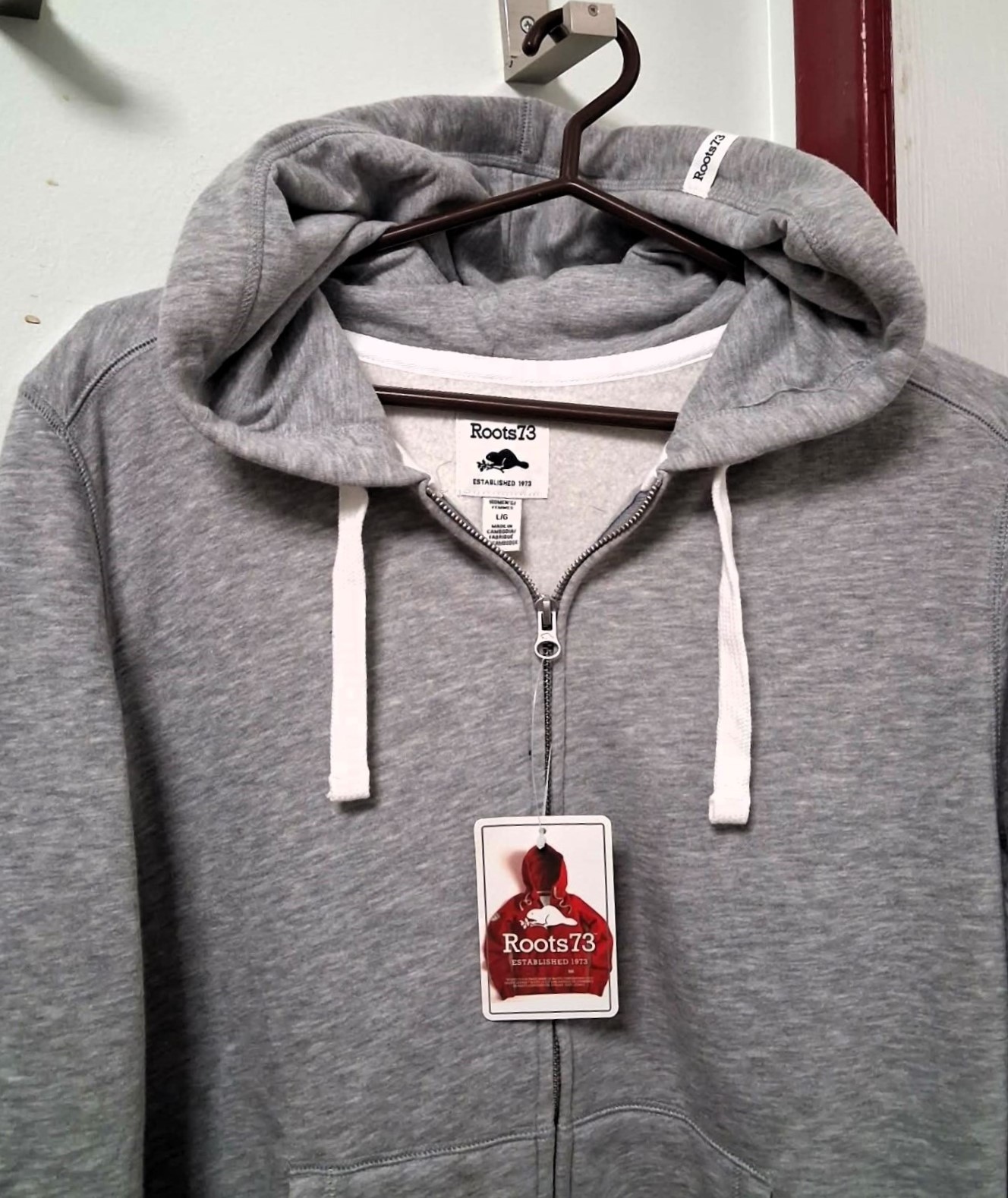 Brand New Roots 73 Women’s Grey Full Zip Hoodie w/ Original Tag - photo 2