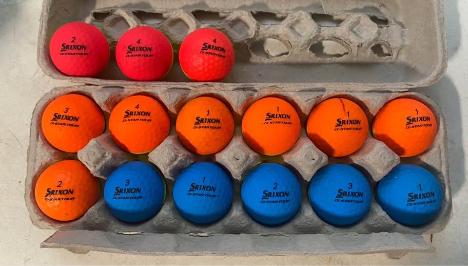 Srixon q star tour divides colored golf balls
