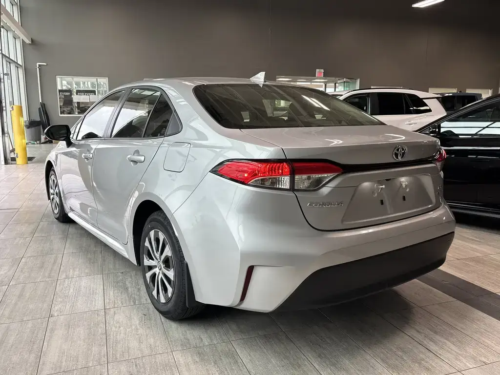 2025 Toyota Corolla Hybrid - photo 3