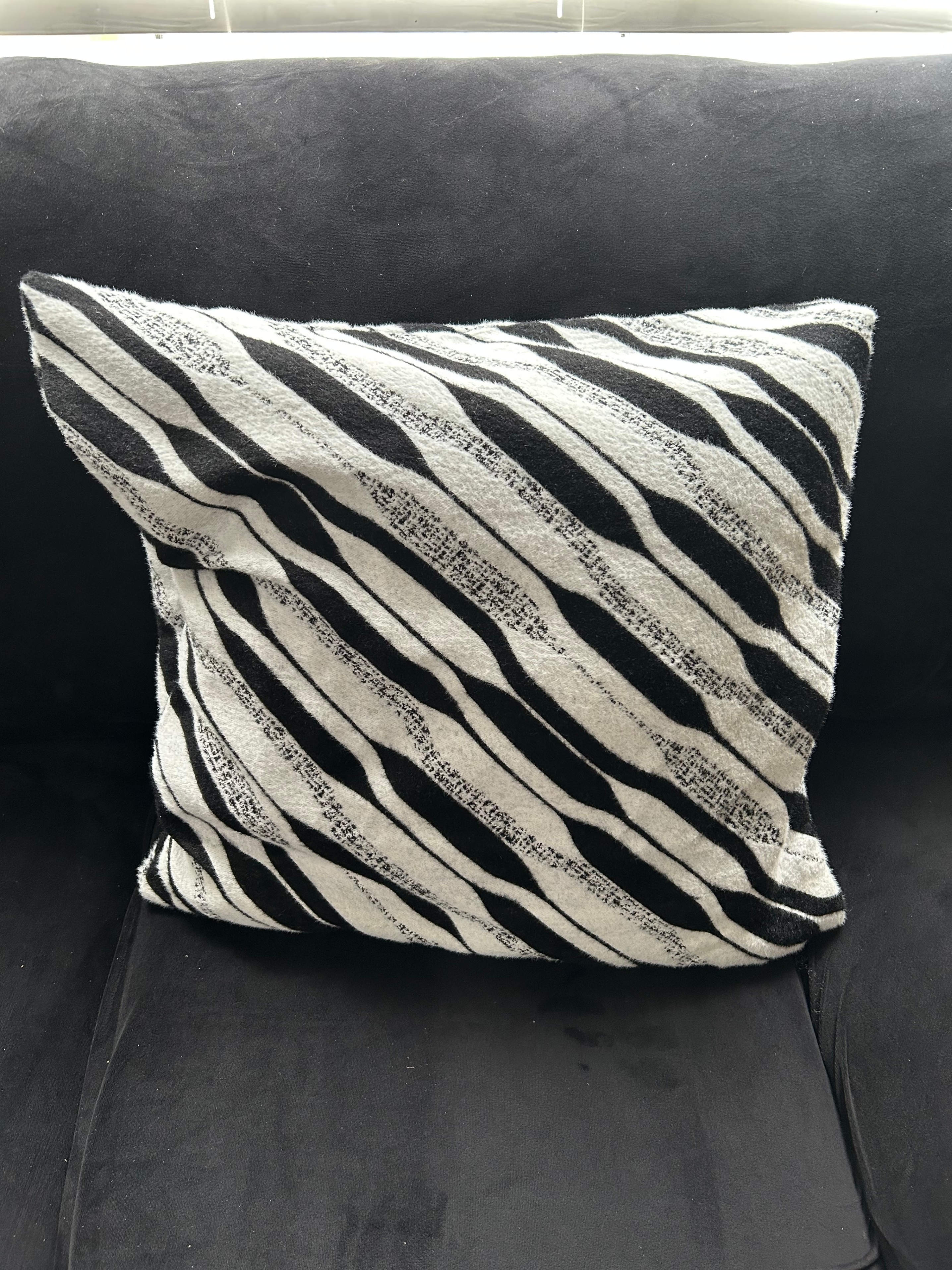 Set of 2 Black and White Textured Throw Pillows - photo 2