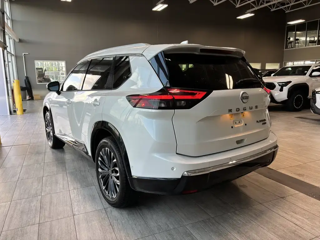 2024 Nissan Rogue - photo 3