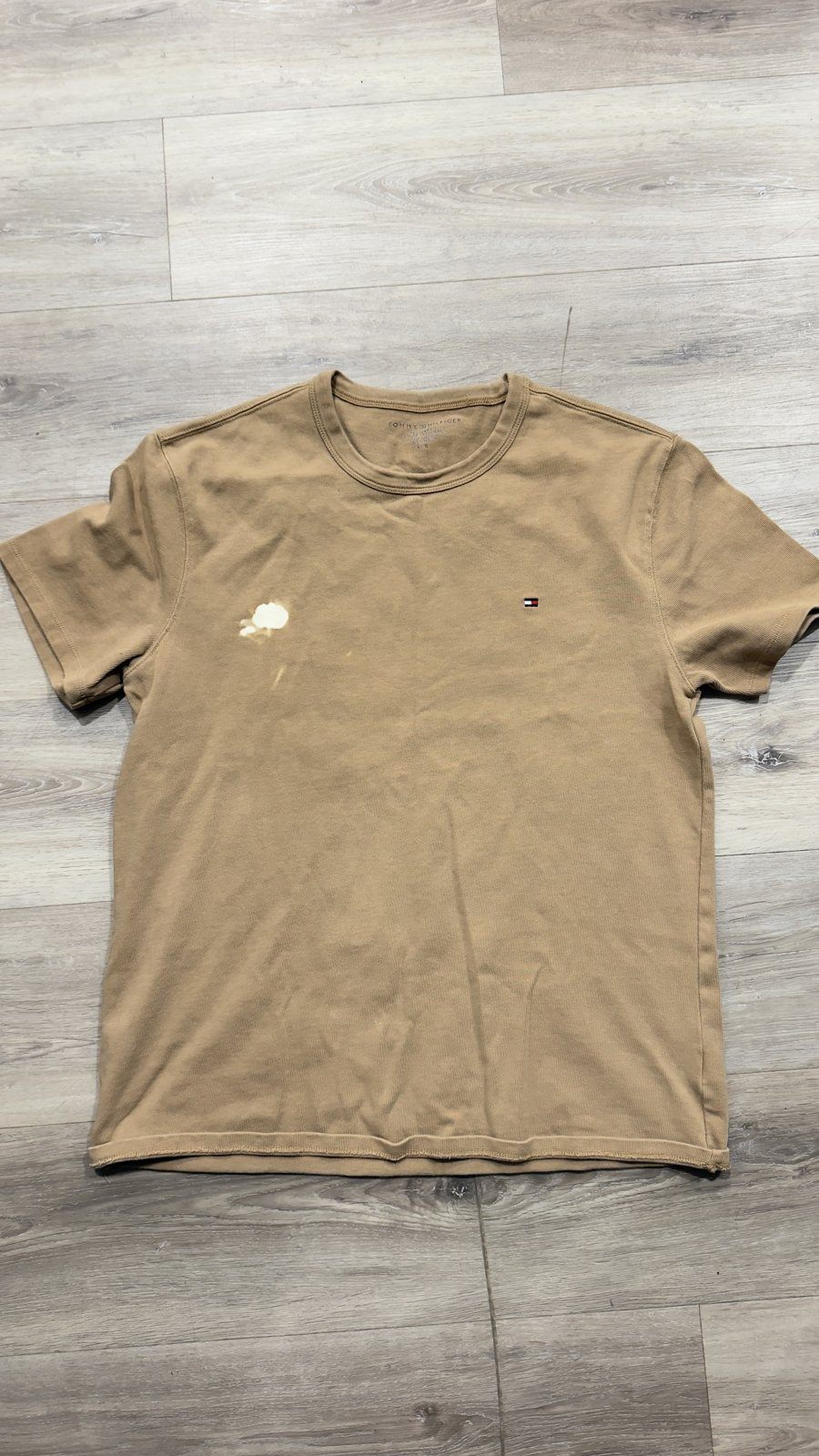 FREE Tommy Hilfiger T-Shirt – Men's L, Tan, Regular Fit