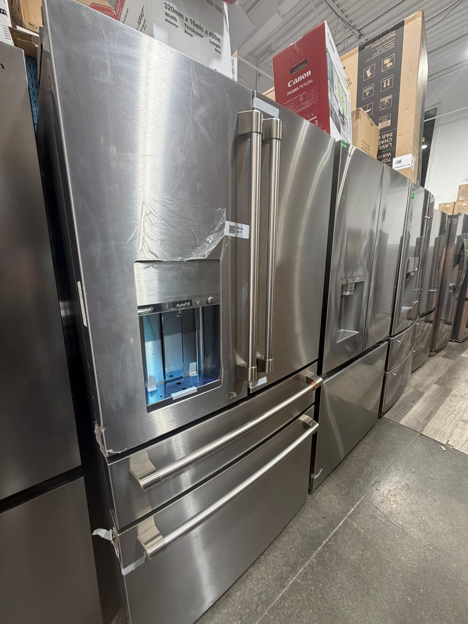 Fridge  36" Cafe 27.8 Cu ft  4-Door CVE28DP2NS1 - photo 2
