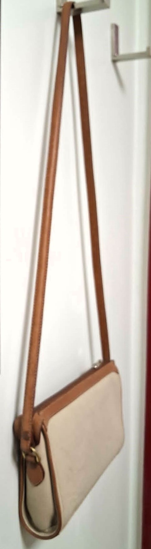 Liz Claiborne Genuine Leather Crossbody Bag Made in Korea - photo 4
