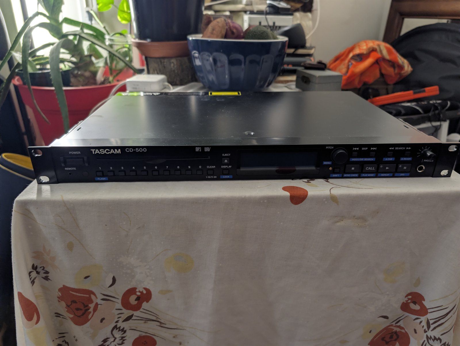 Tascam CD-500 Rackmount Pro CD/MP3 Player w/ Remote - photo 2