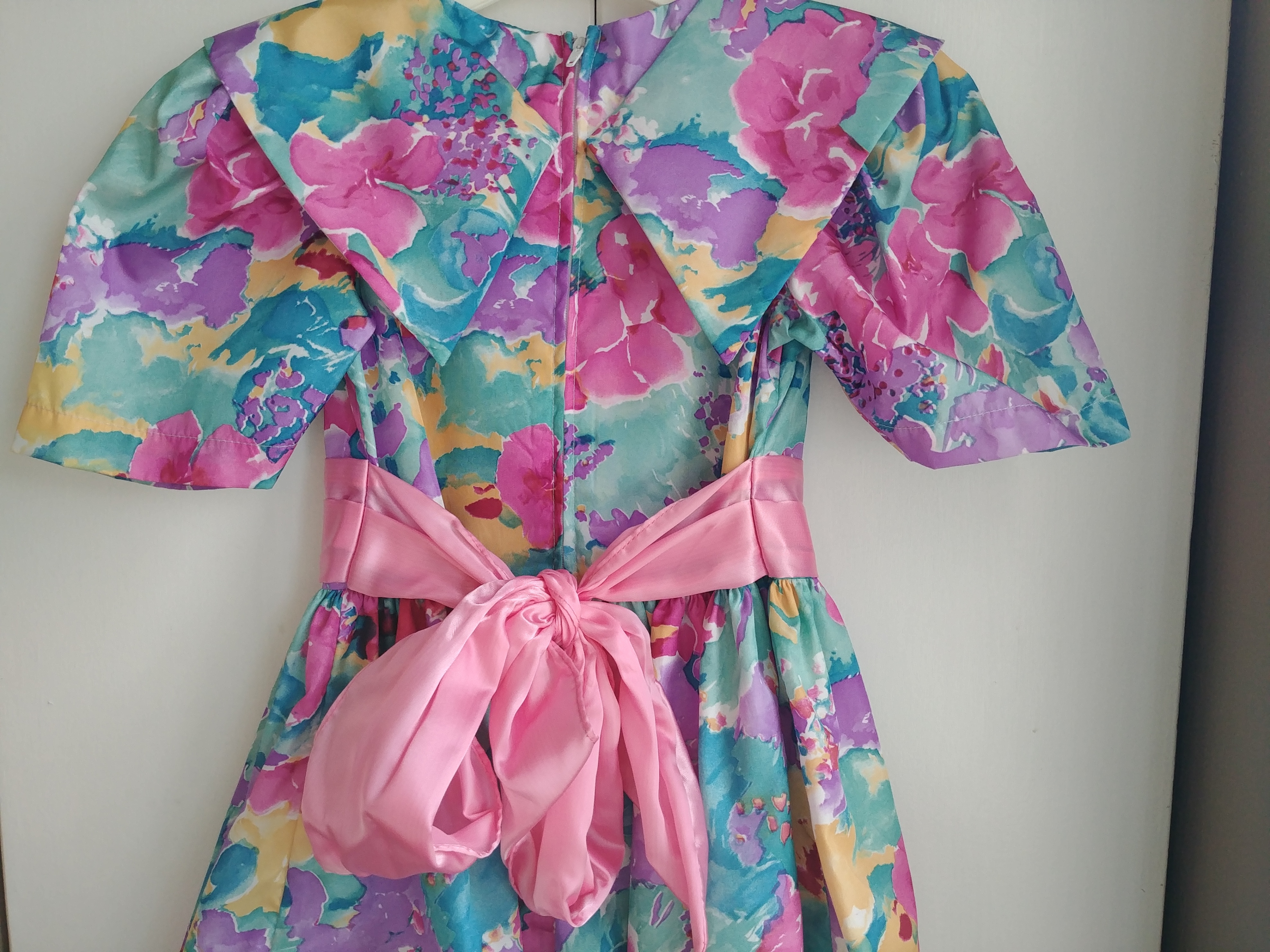 Floral Party Dress for Girls, Size 5. Like New - photo 5