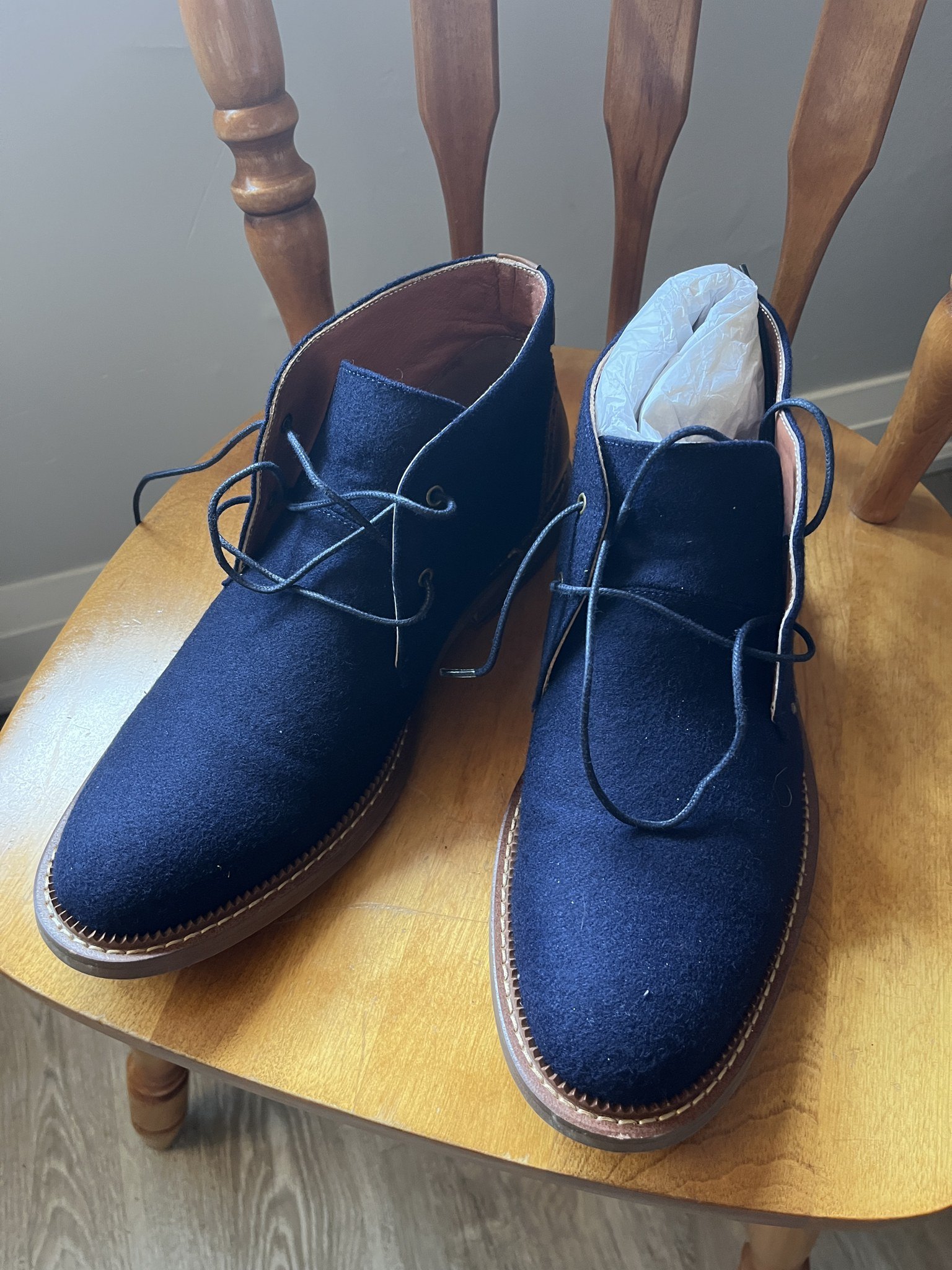 Vintage Foundry Navy Chukka Boots – US 9 / EU 42